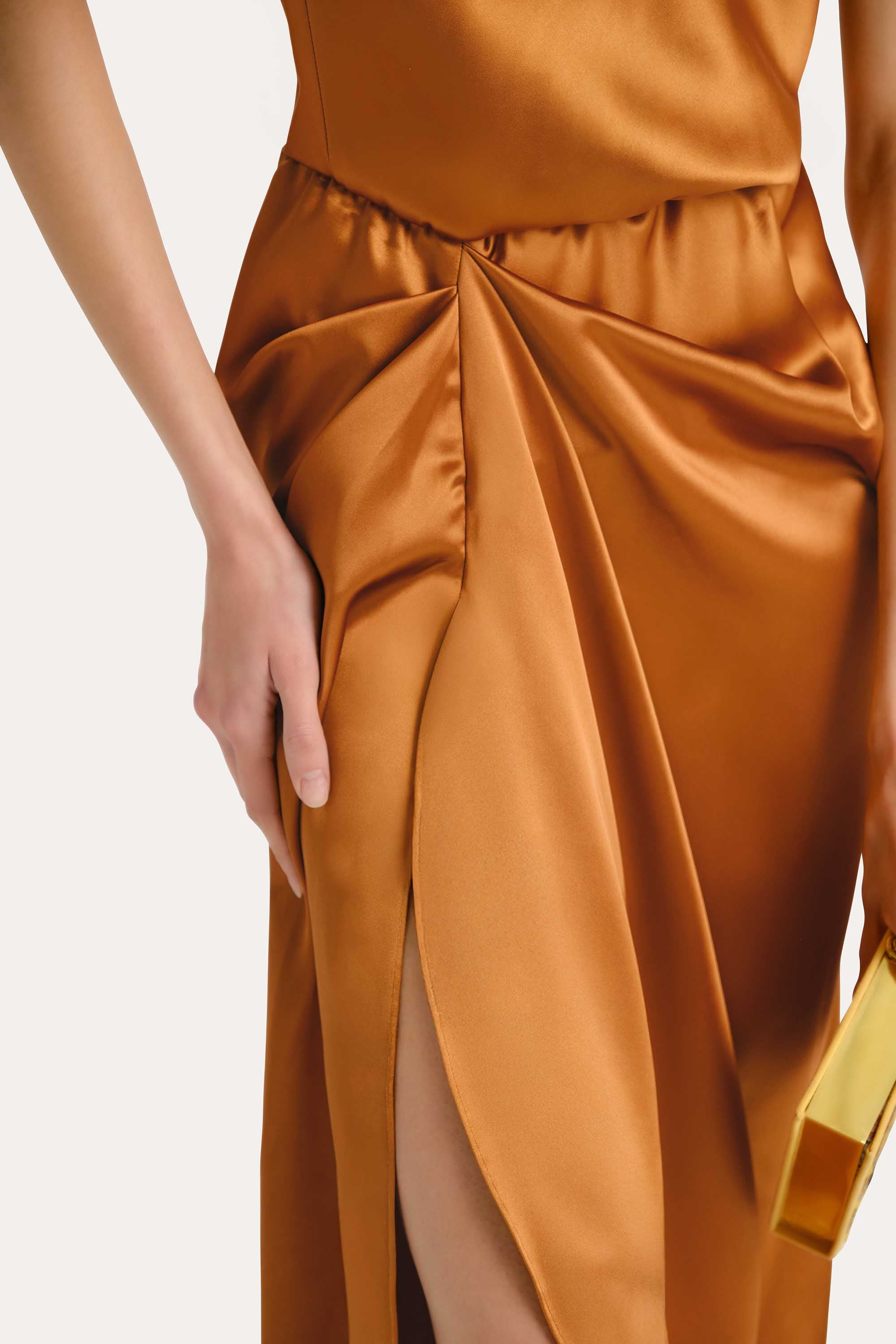 Elie Tahari Josephine E5032606 sukienka latte bronze midi