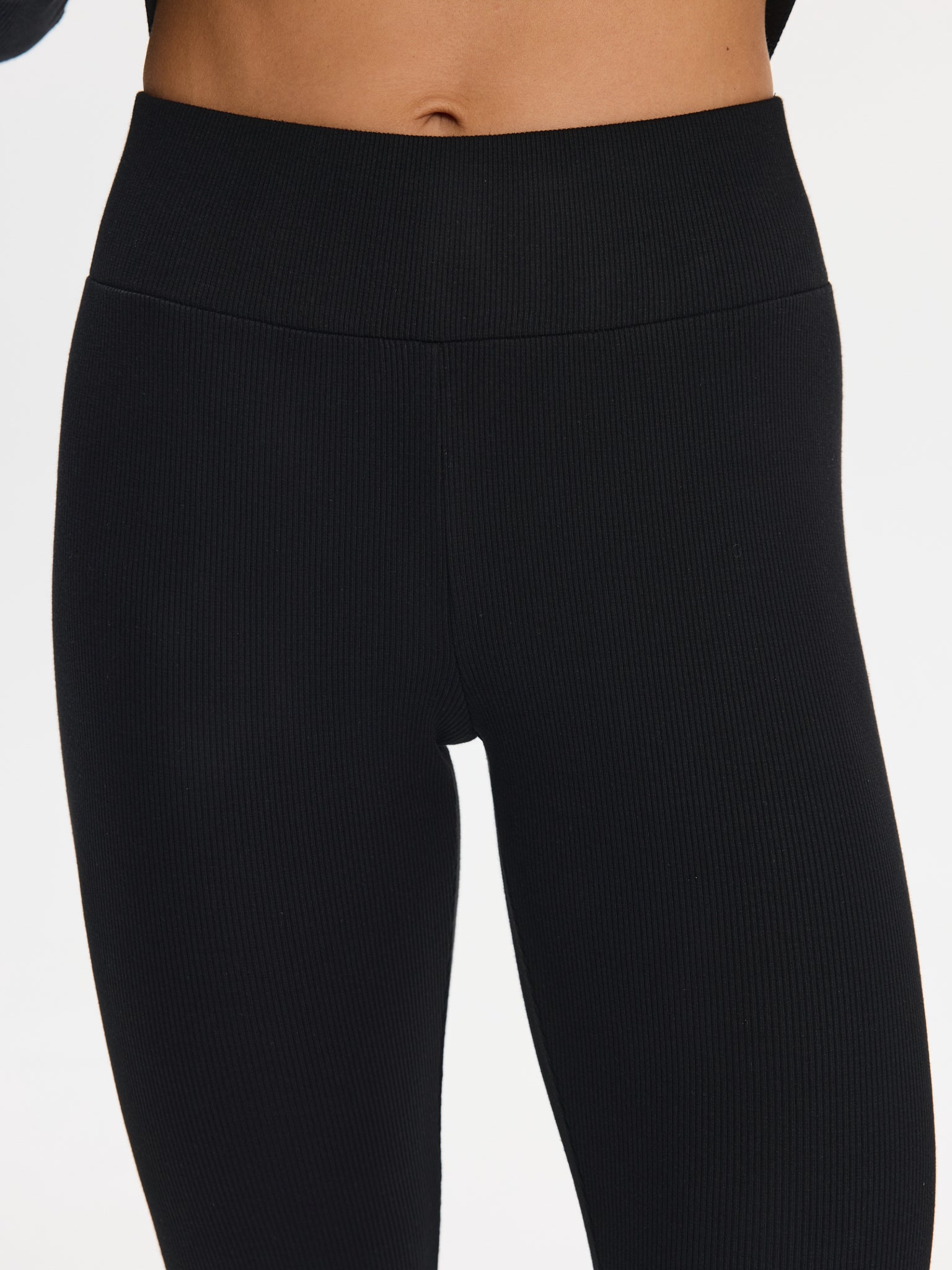 Nudyess Electra legginsy prążkowane czarne bawełniane
