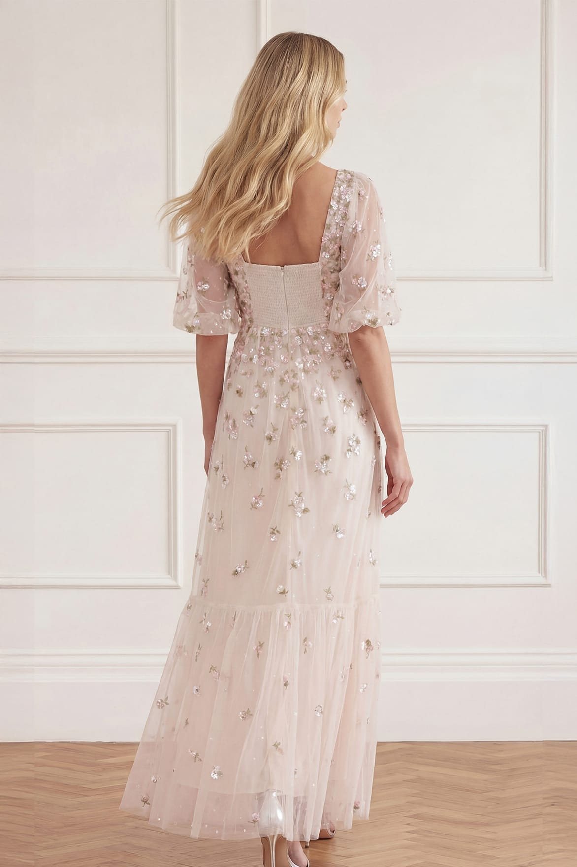 Needle & Thread Meadow Ditsy Sweetheart Ankle Gown sukienka kremowa