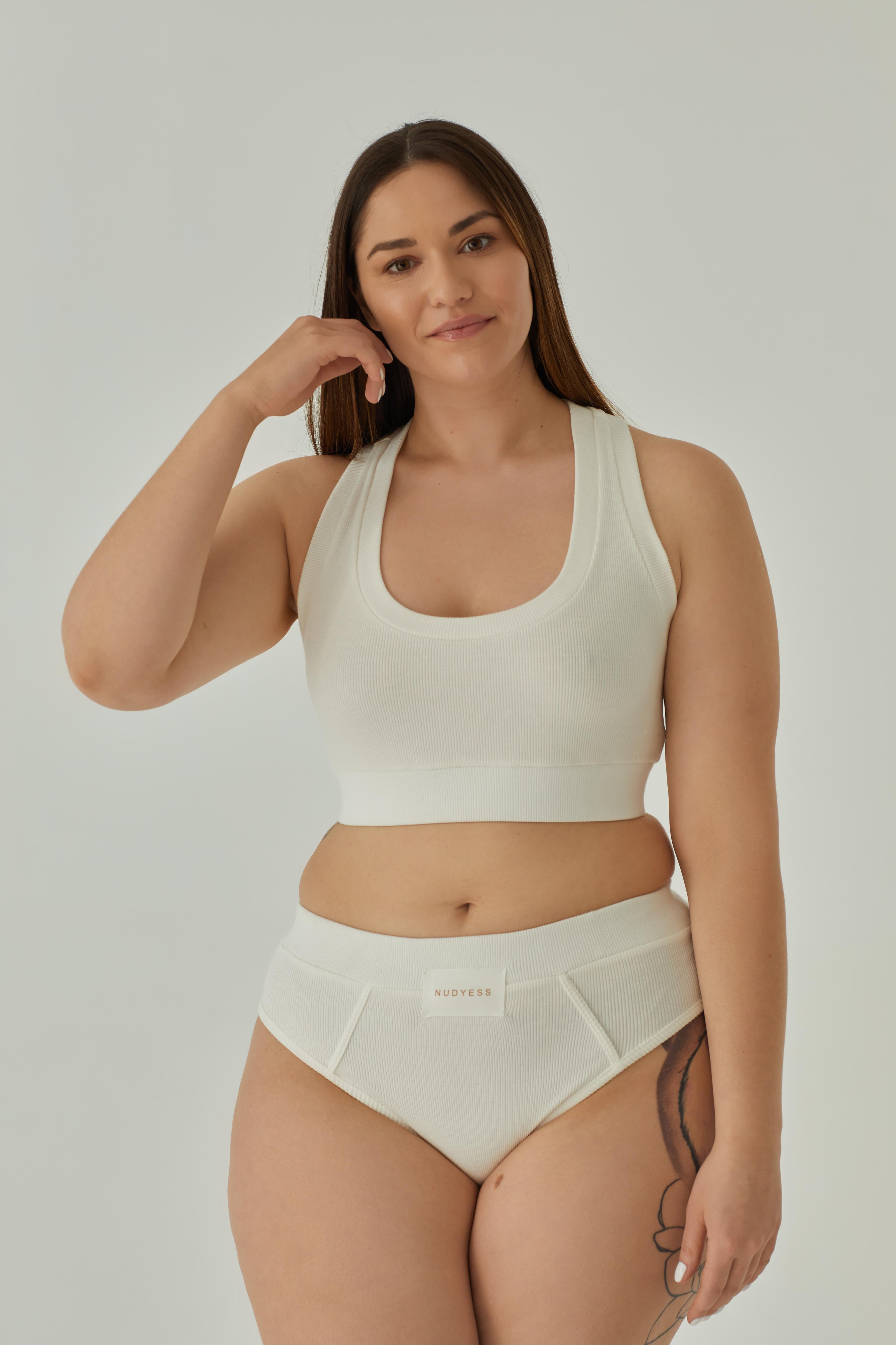 Nudyess Madison top krótki prążkowany Black