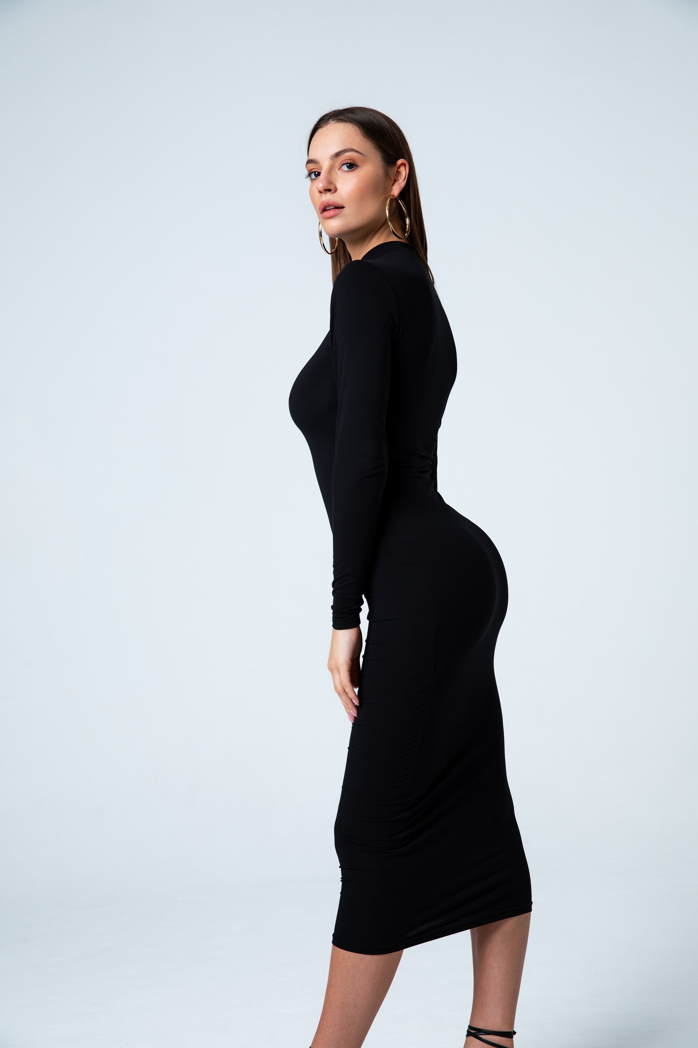 Nudyess Classic sukienka midi czarna modal