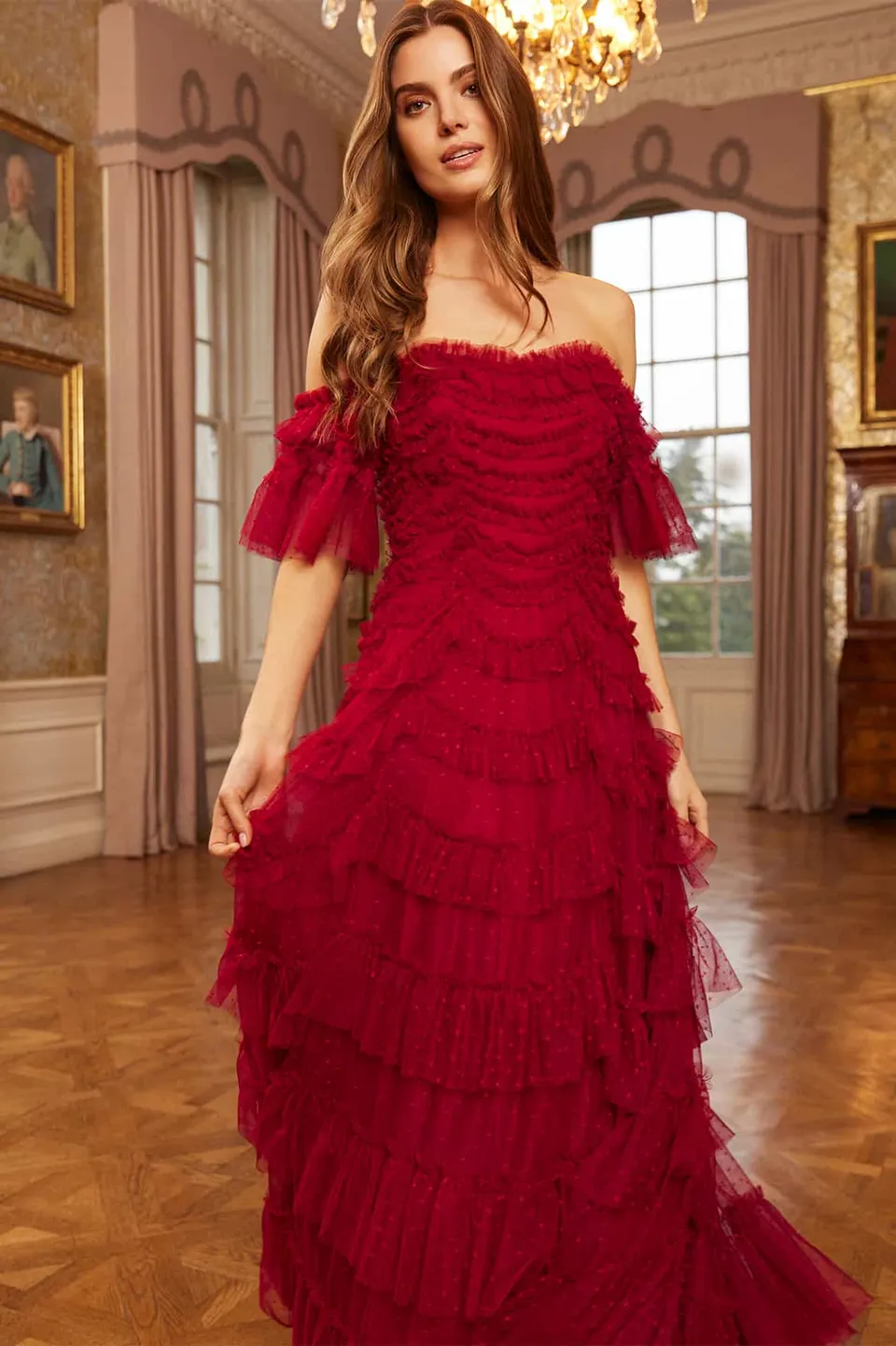 Needle & Thread Aviana Off-Shoulder Gown suknia czerwona
