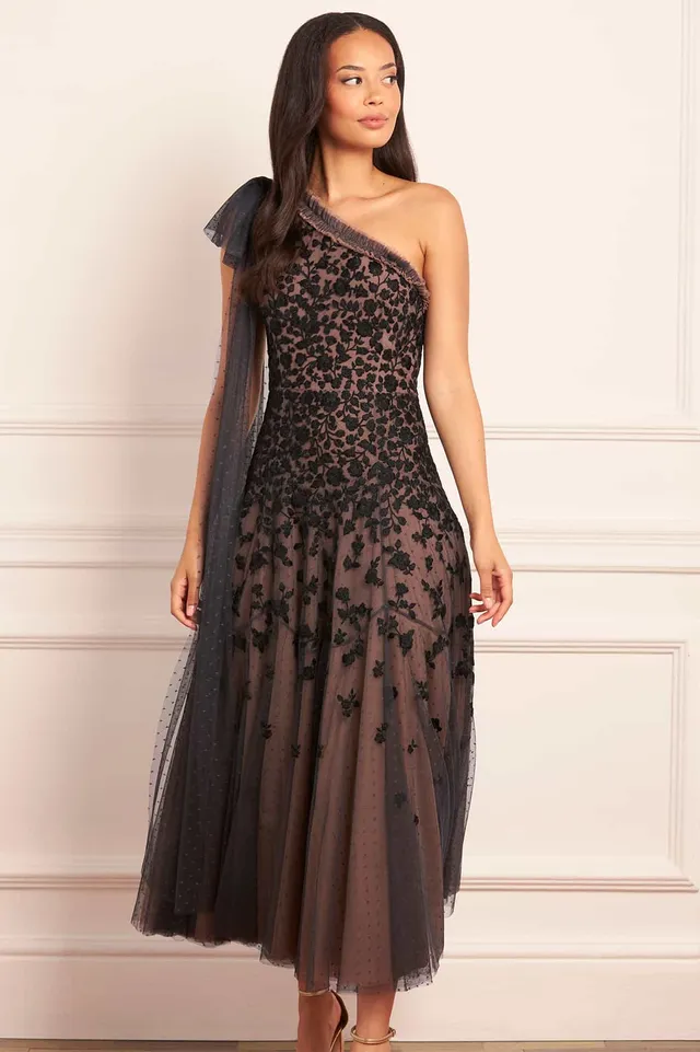 Needle & Thread Sylvia Rose One-Shoulder sukienka czarna z kokardą