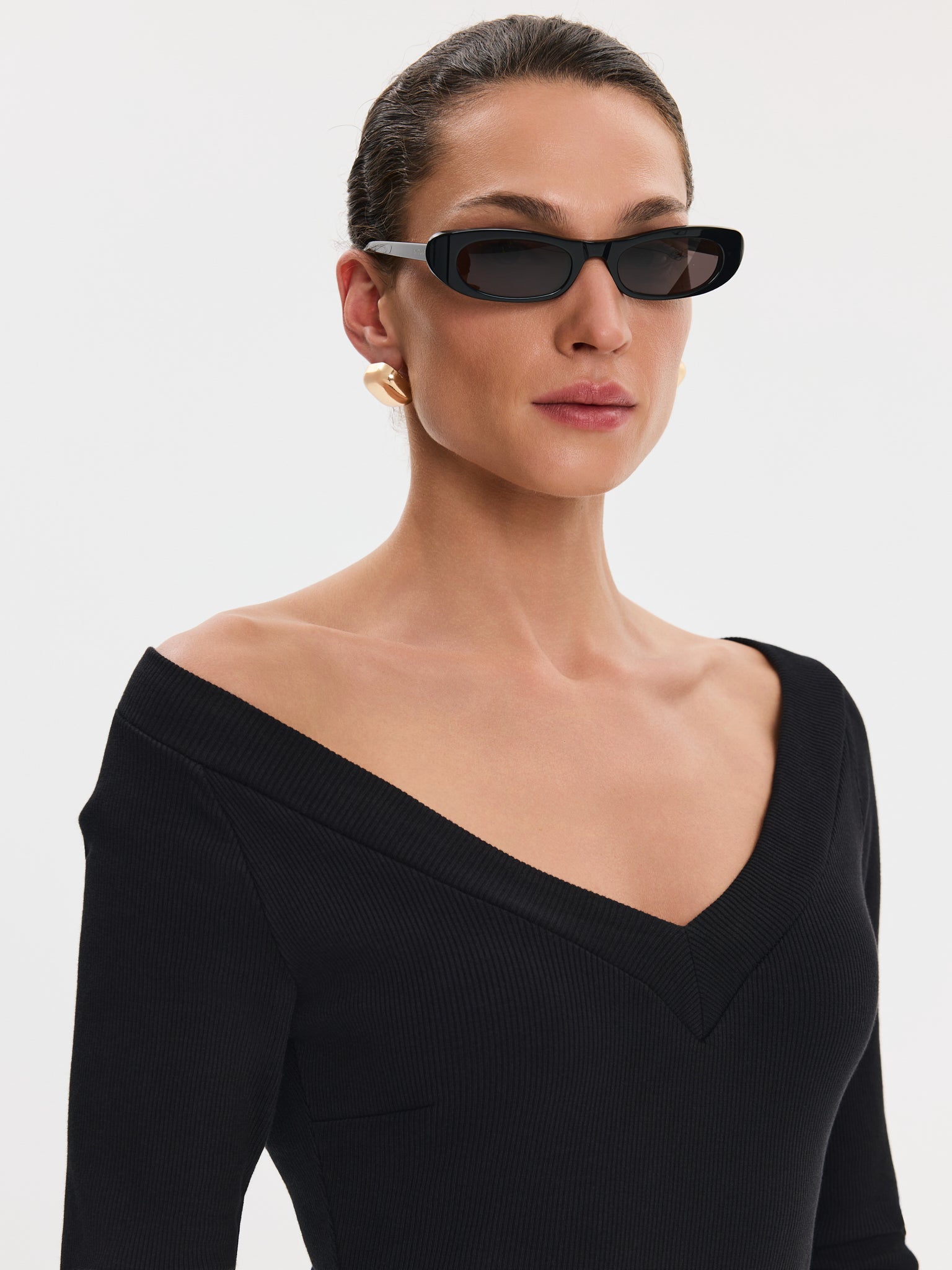 Nudyess Tiffany sukienka midi V Black prążkowana