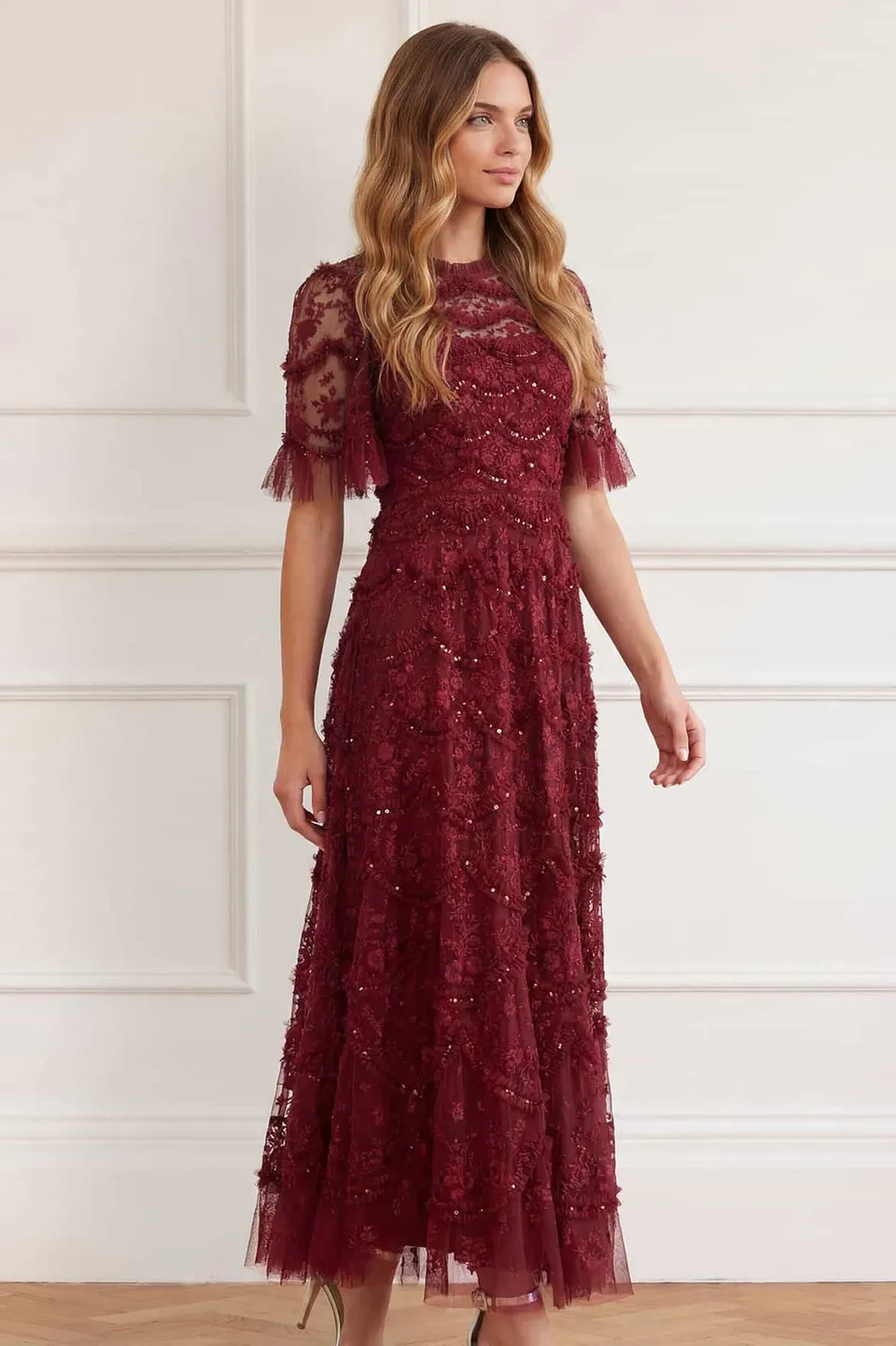 Needle & Thread Lily Bloom Ankle Gown sukienka czerwona haftowana