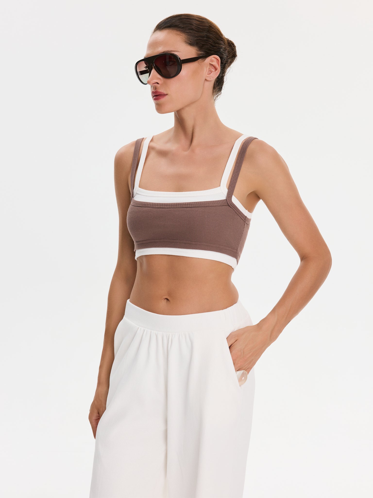 Nudyess Lisa crop top brązowy prążkowany
