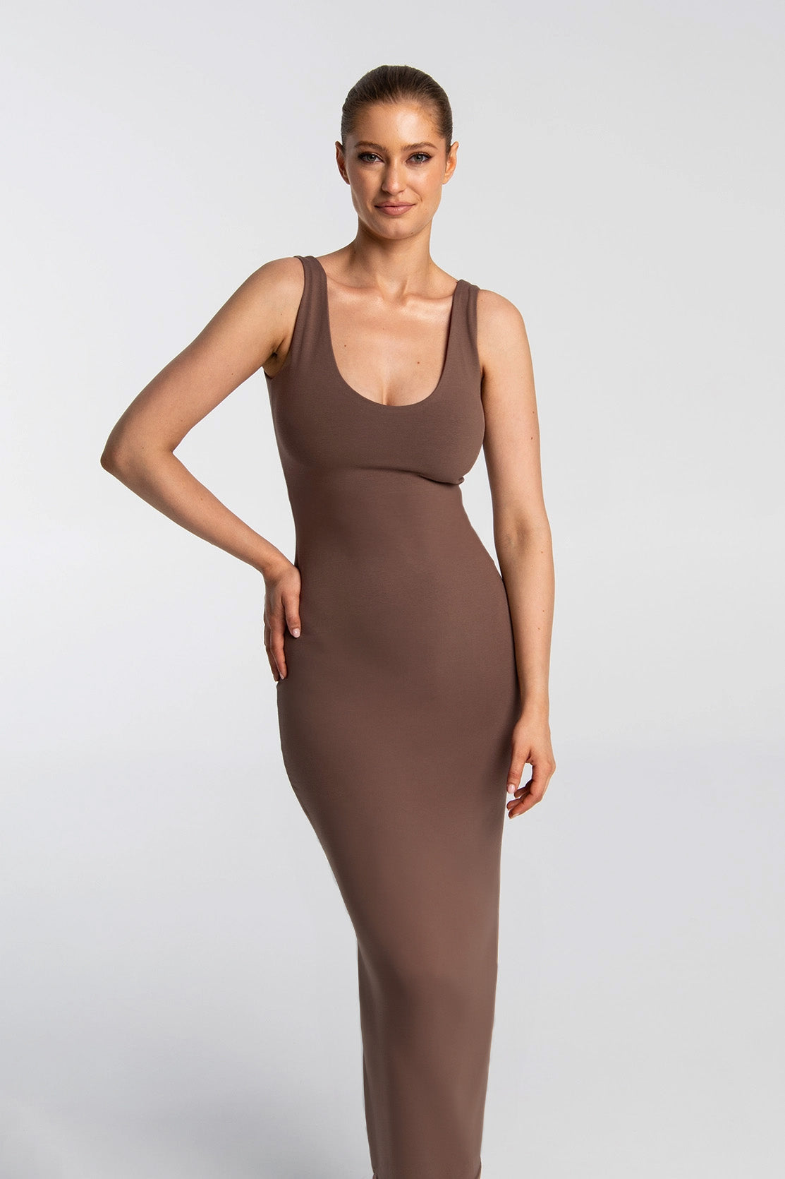 Nudyess Magy sukienka maxi Chocolate bawełniana