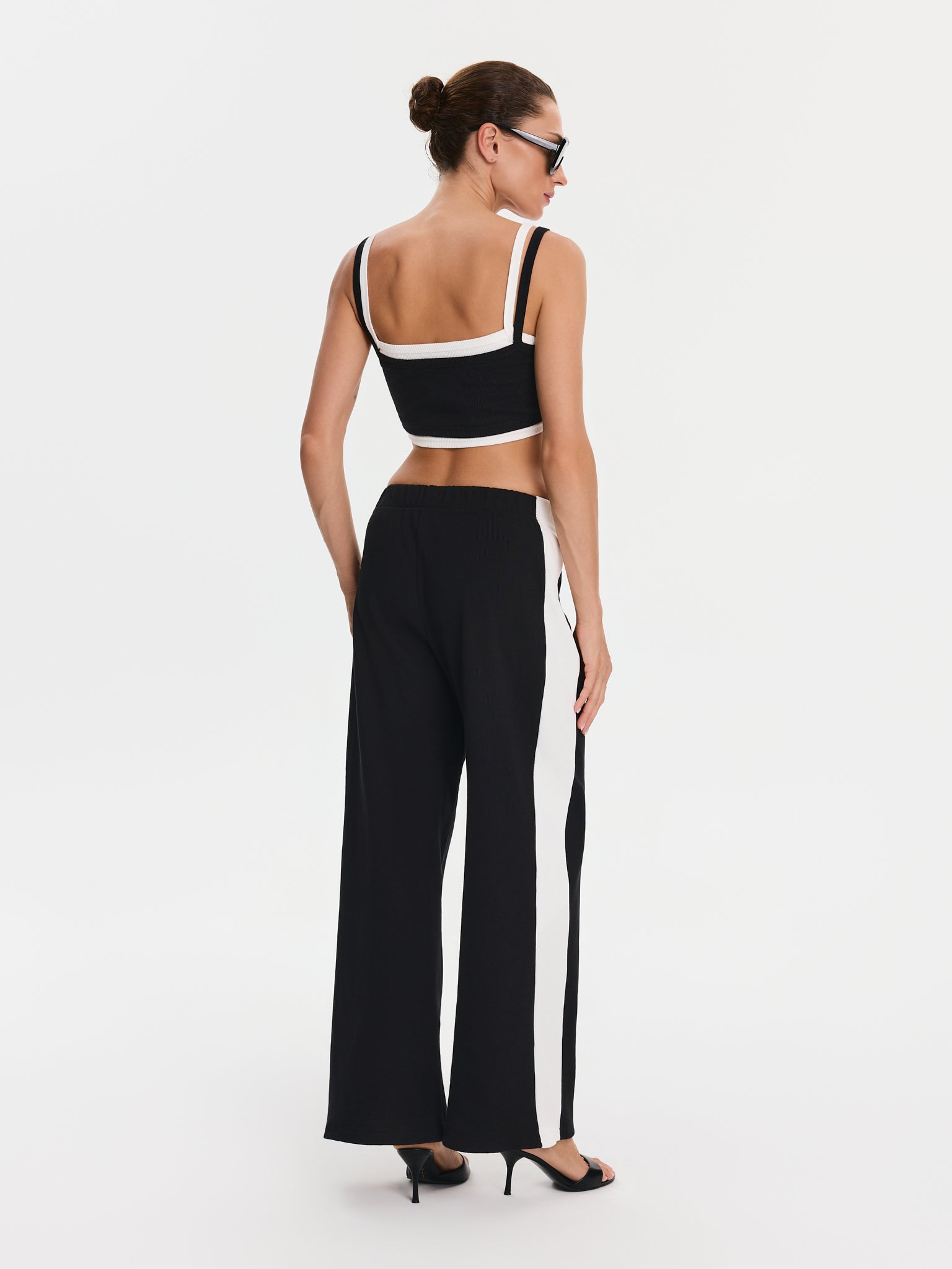 Nudyess Lisa crop top Black lamówka