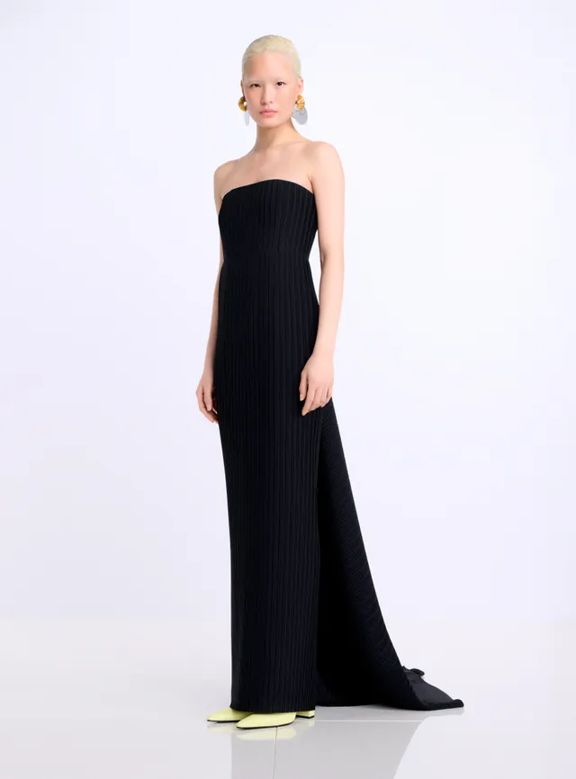Solace London Harlee sukienka maxi czarna plisowana