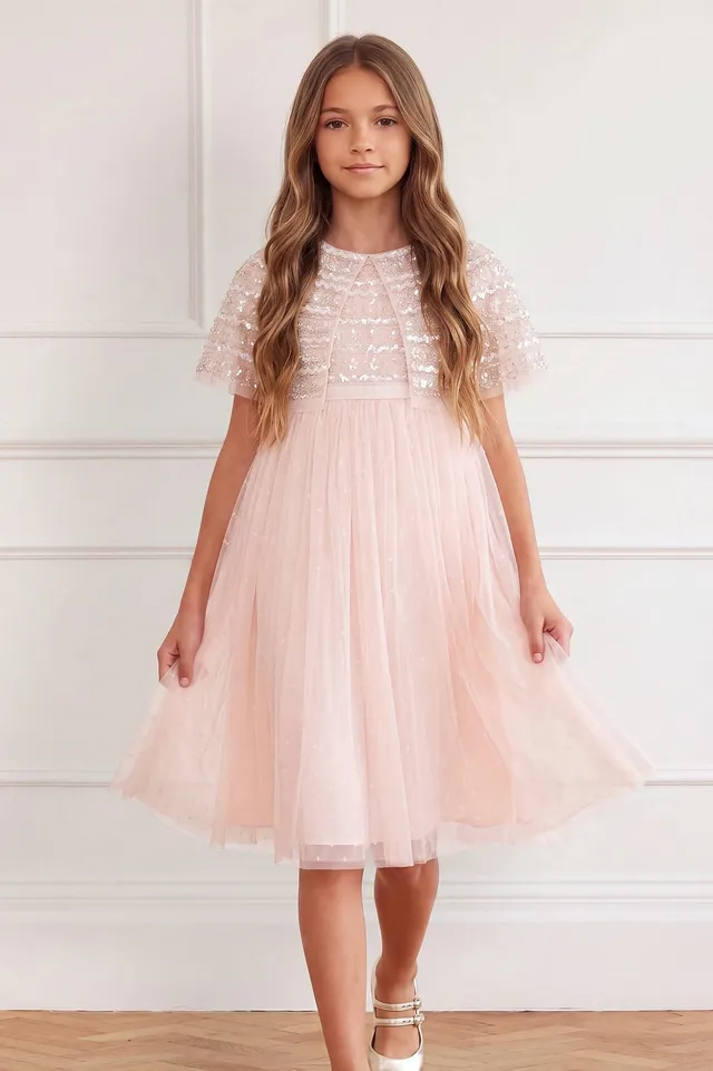 Needle & Thread Lace Coppelia Cape sukienka różowa z peleryną