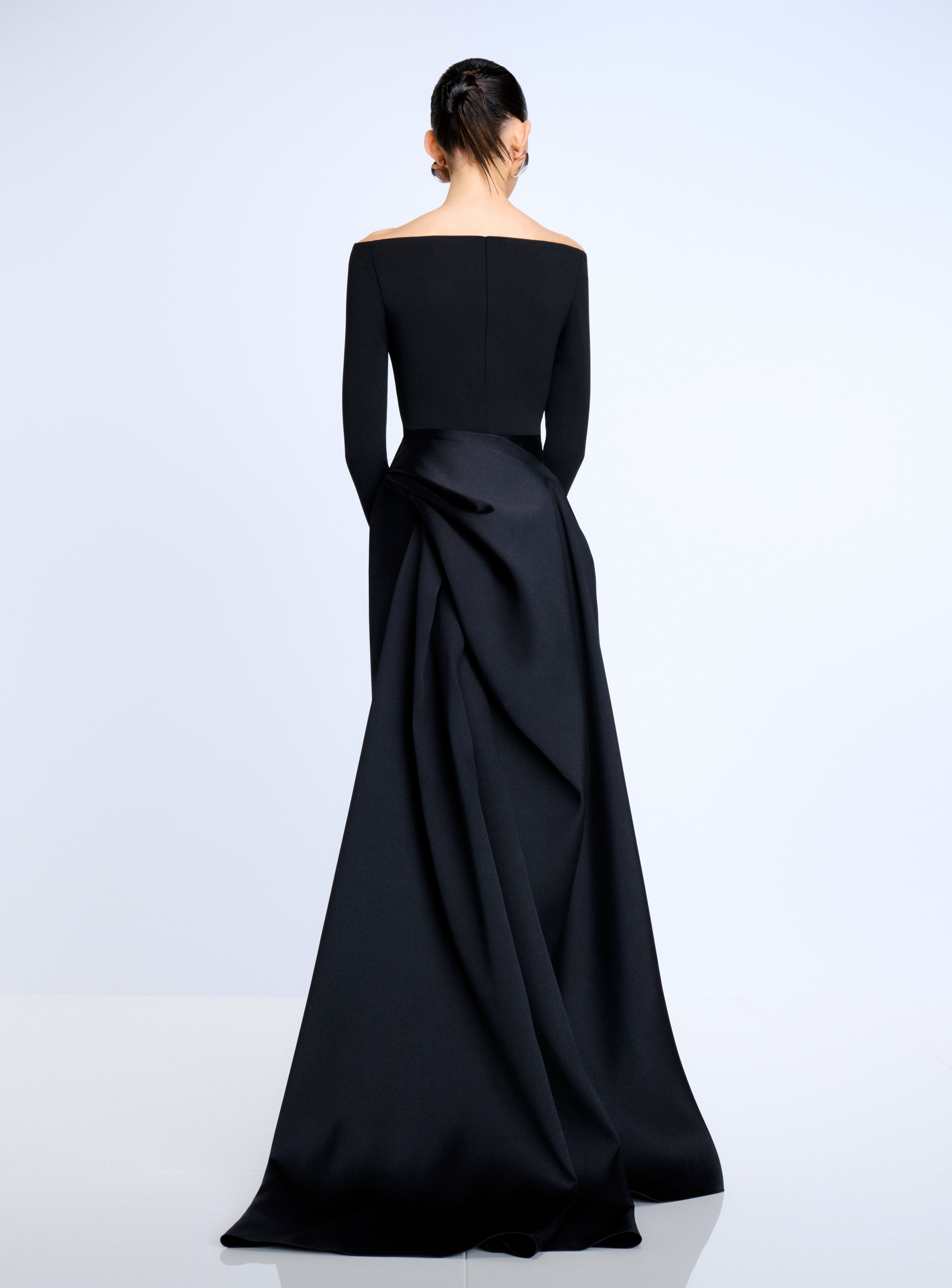 Solace London Winslow sukienka maxi czarna odkryte ramiona