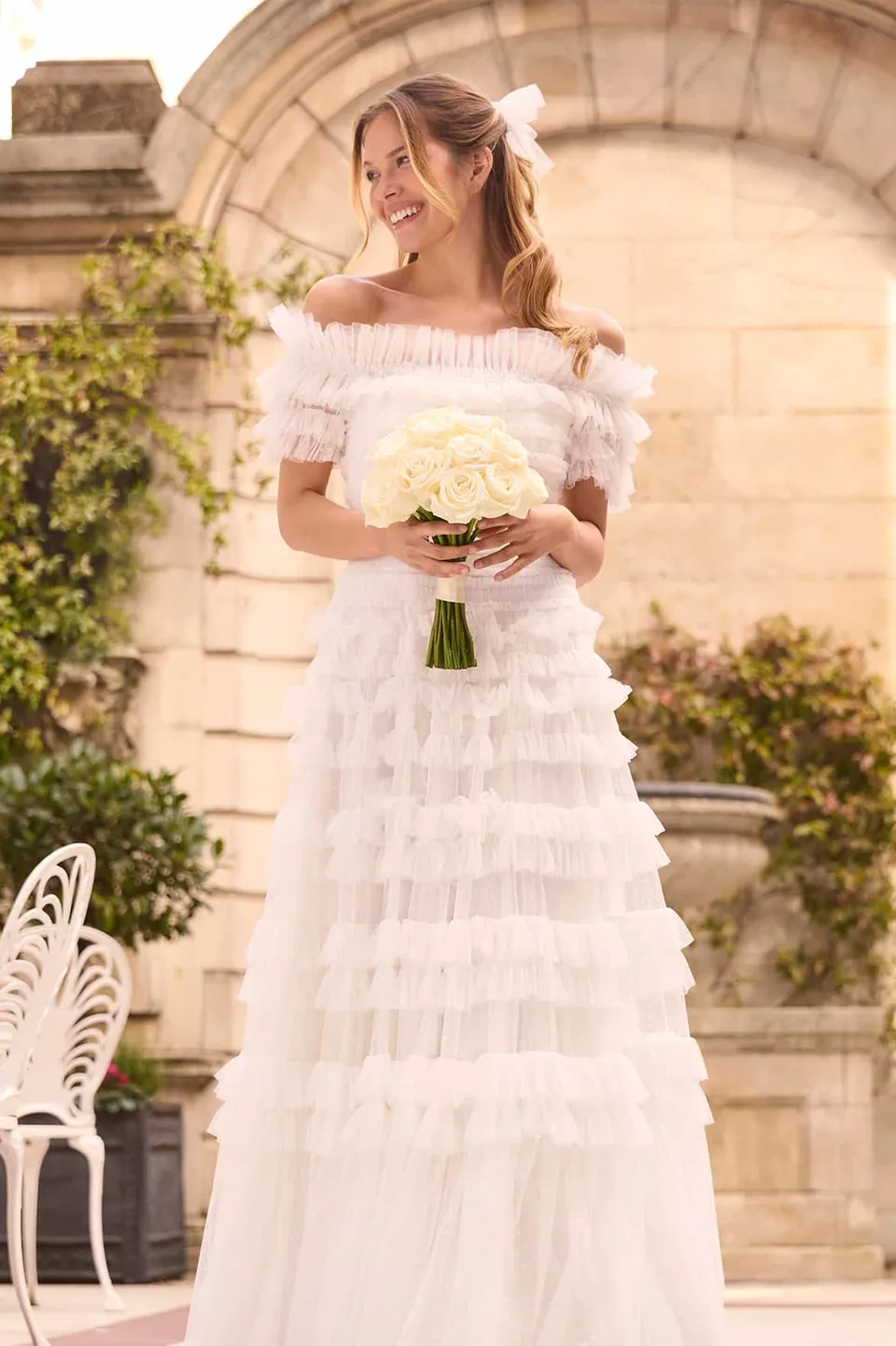 Needle & Thread Lisette Ruffle Off-Shoulder Gown suknia biała