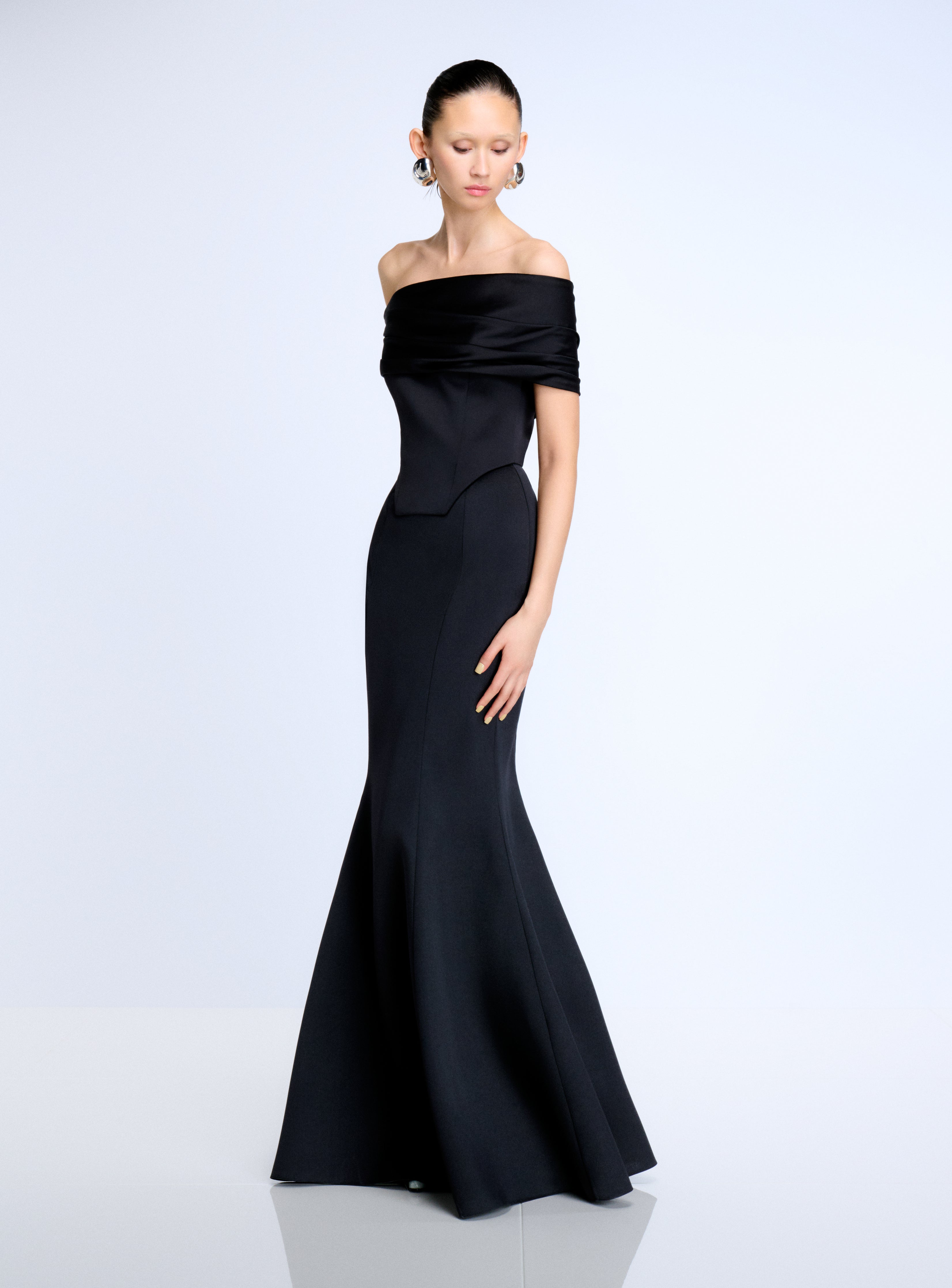 Solace London Alta sukienka wieczorowa czarna gorsetowa maxi