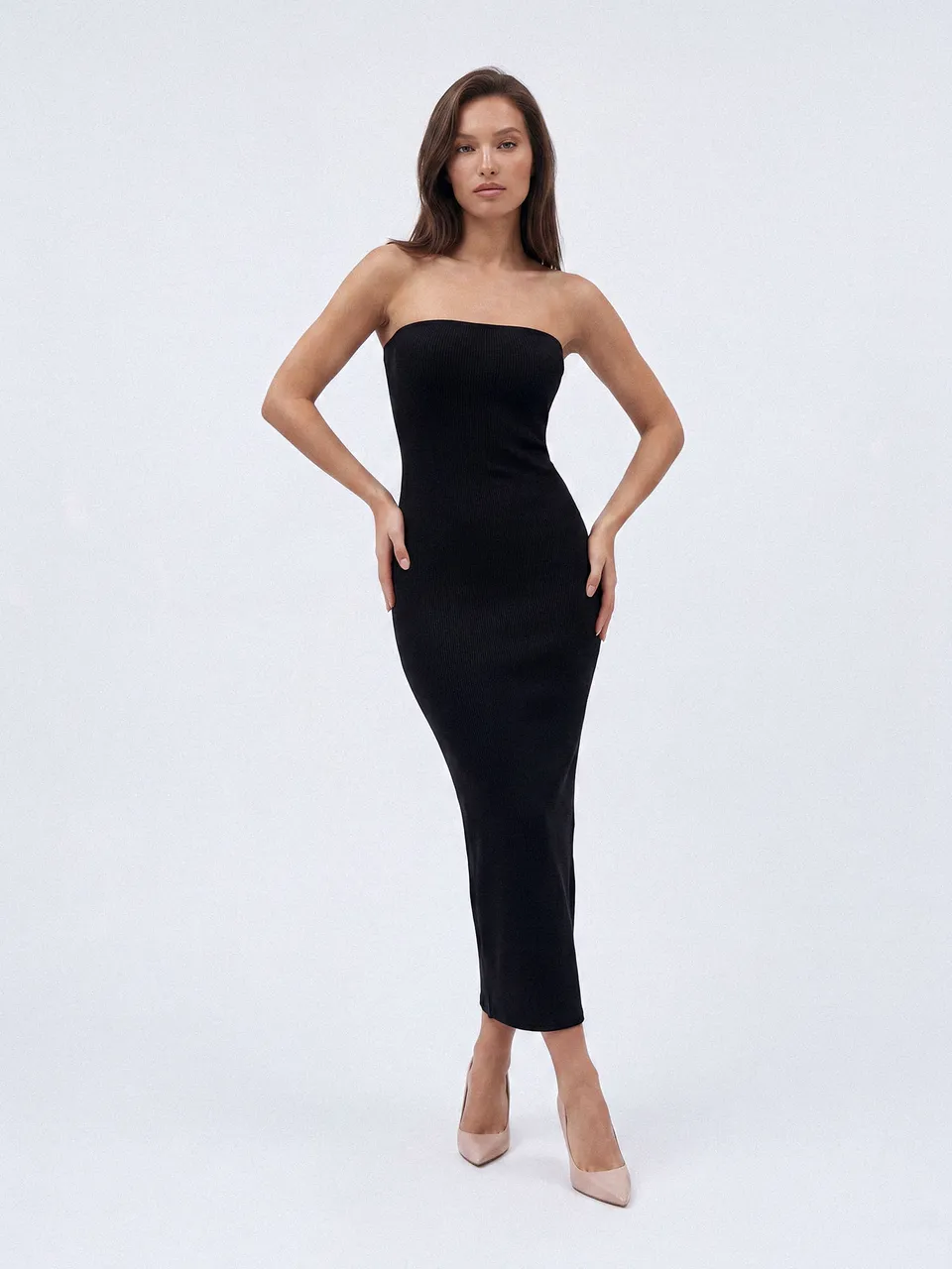 Nudyess Melrose sukienka maxi Black tuba