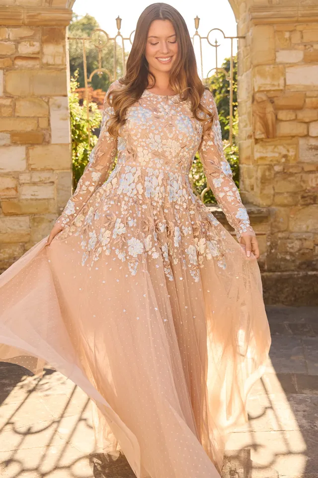 Needle & Thread Wisteria Dot Long Sleeve Gown suknia beżowa