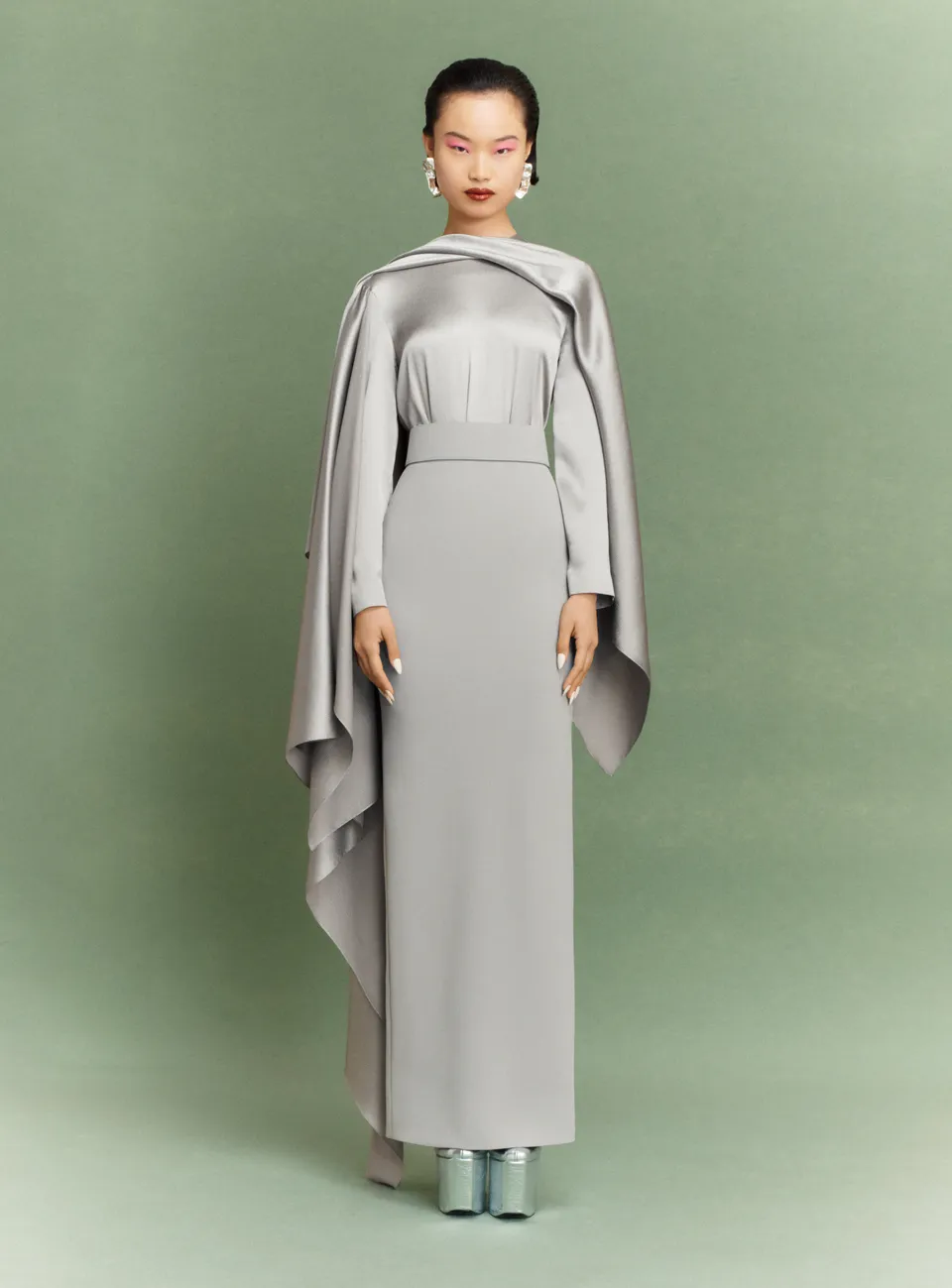 Solace London Rosalia sukienka maxi srebrna zabudowana