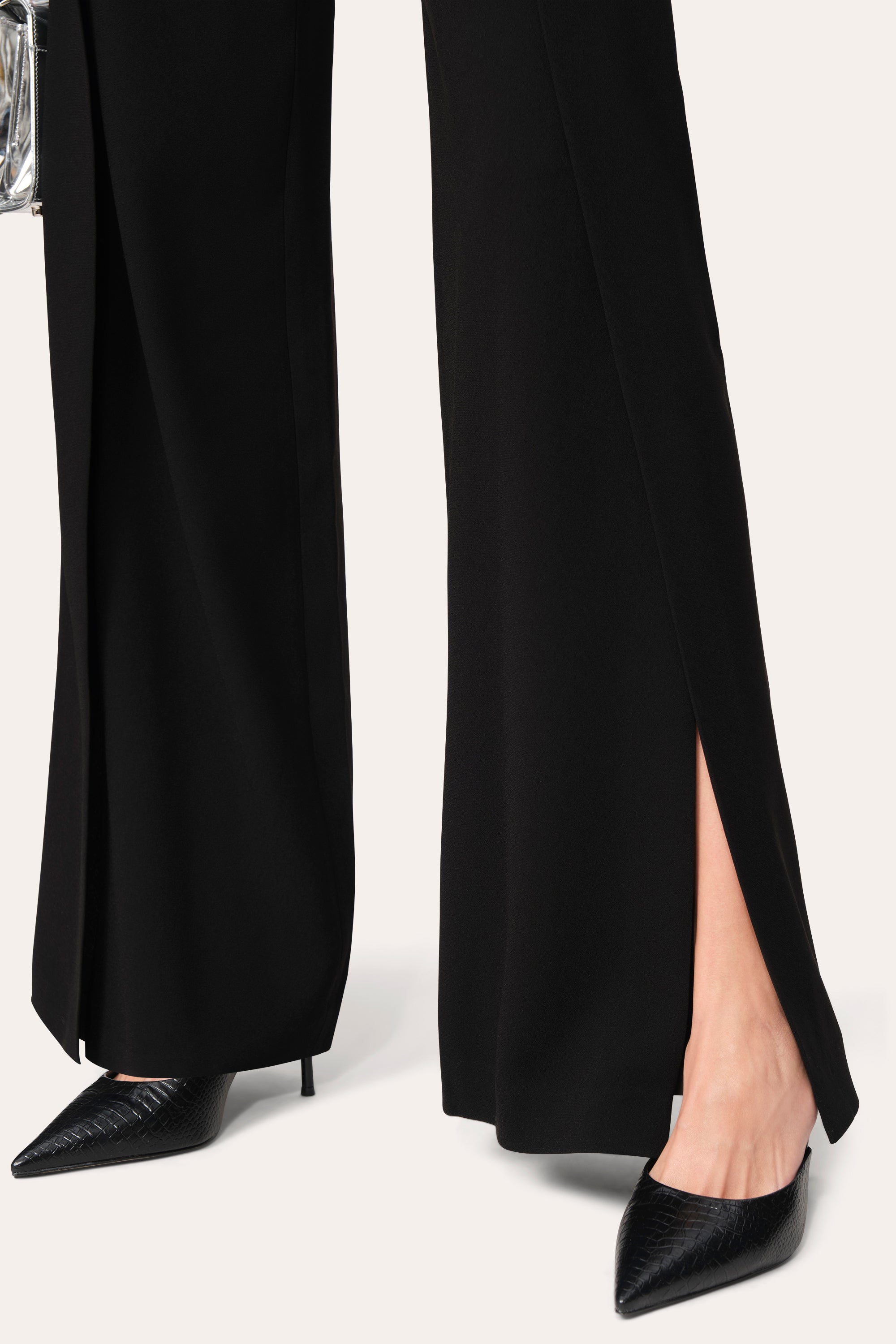 Elie Tahari Crepe Overlay Slit spodnie czarne wide leg