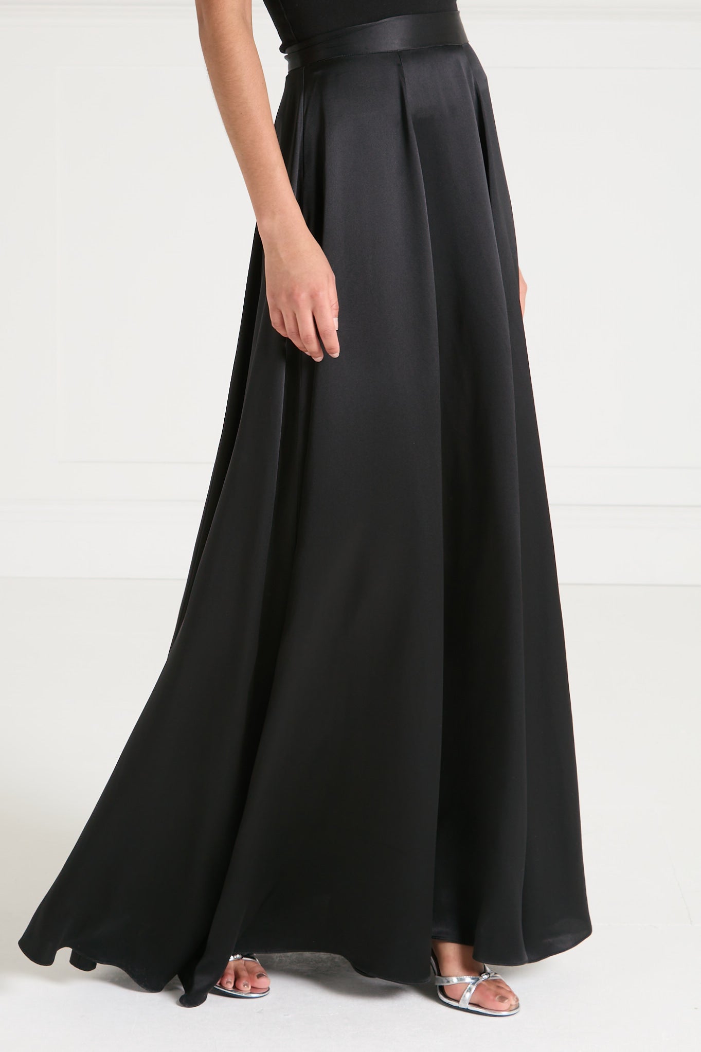 Temperley London Amerie Satin Skirt spódnica czarna maxi jedwab