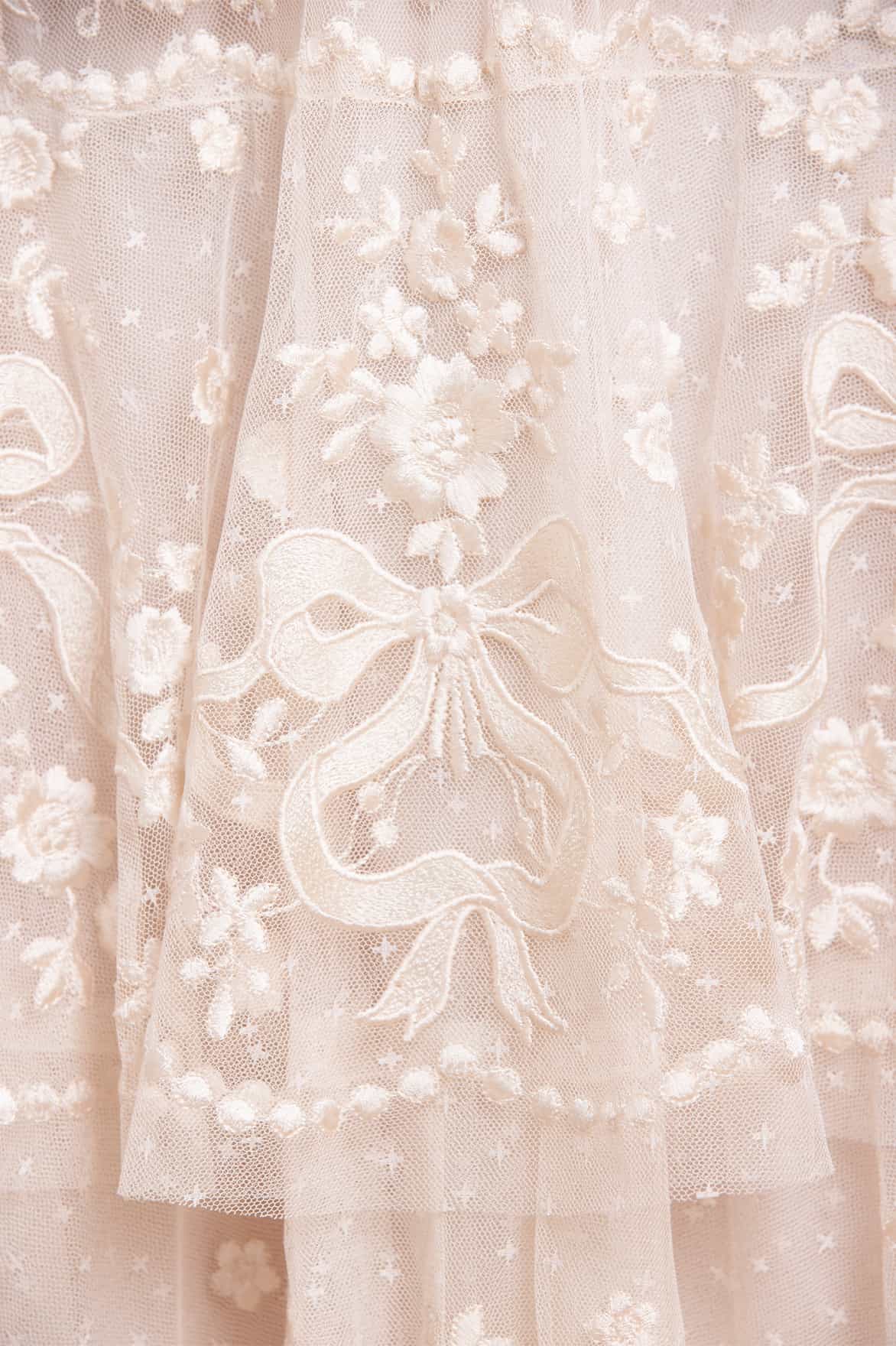 Needle & Thread Bonnie Bow Gown suknia kremowa haft