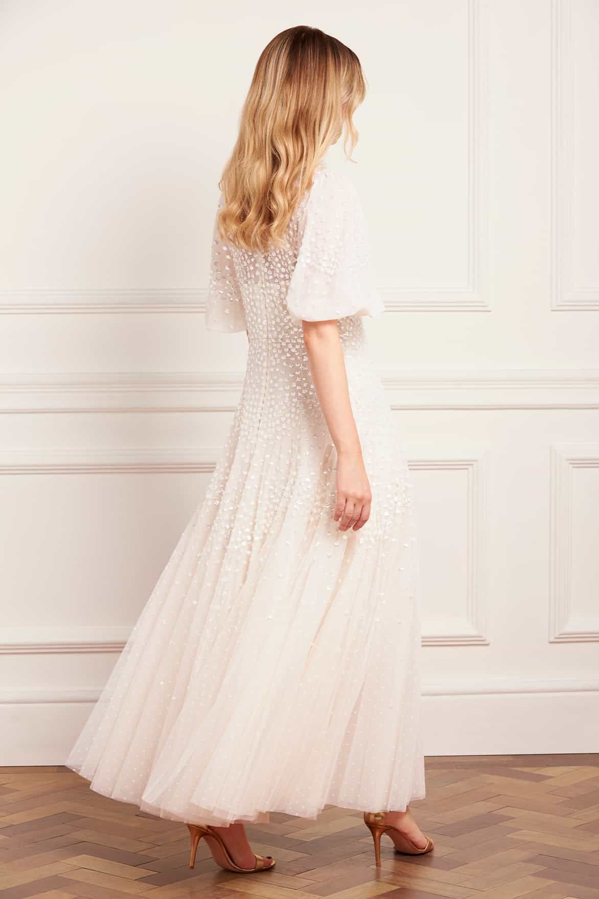 Needle & Thread Scallop Sequin V-Neck Ankle Gown suknia kremowa