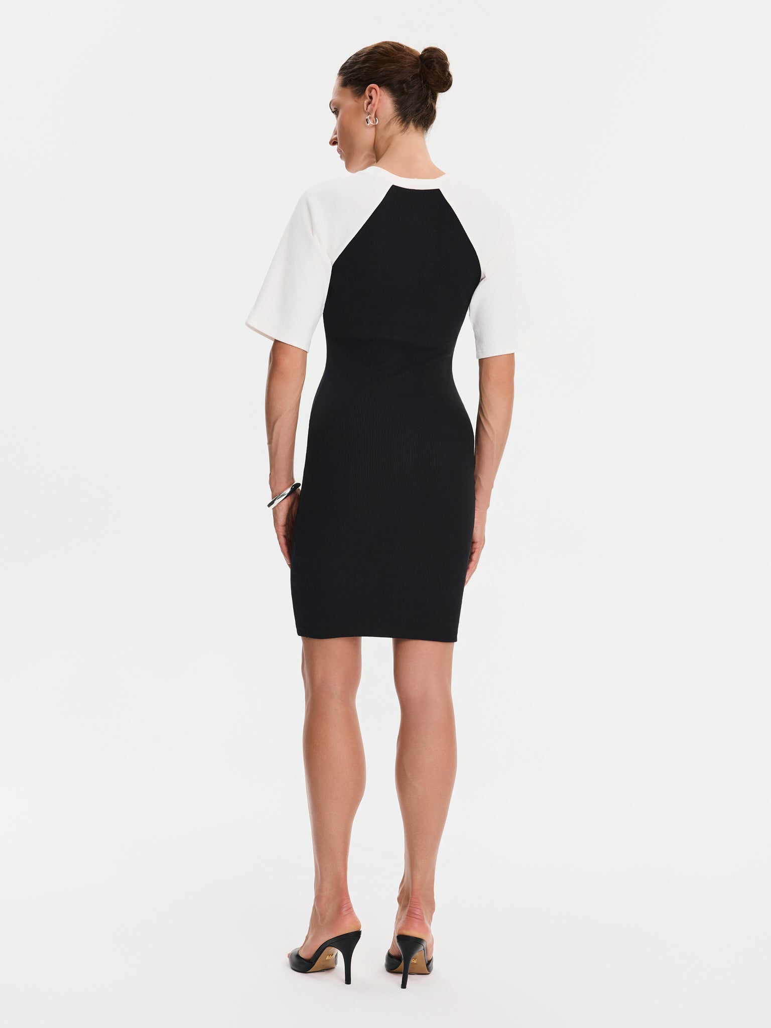 Nudyess Livia sukienka mini prążkowana black sportowa