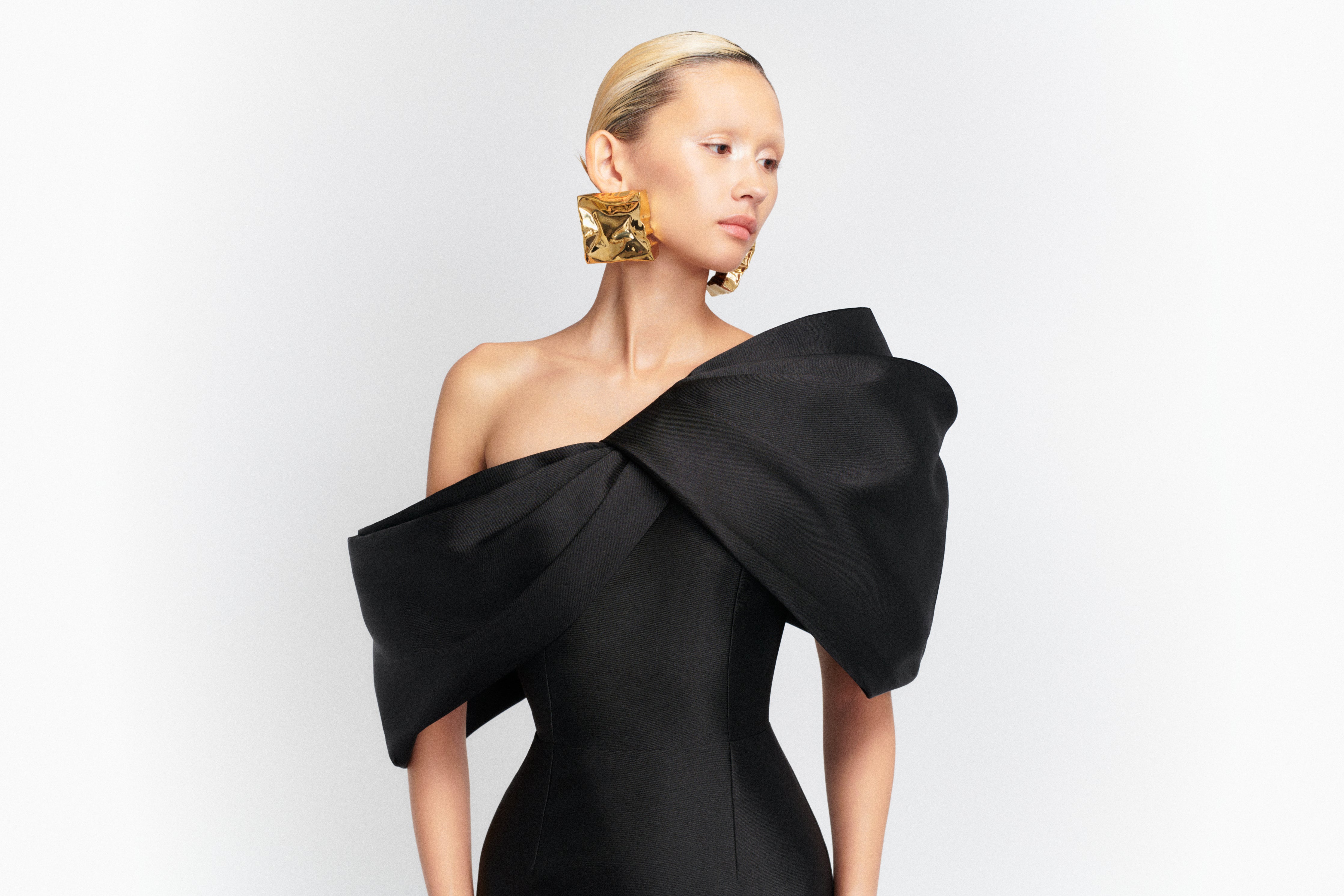 Solace London Davina sukienka wieczorowa maxi czarna