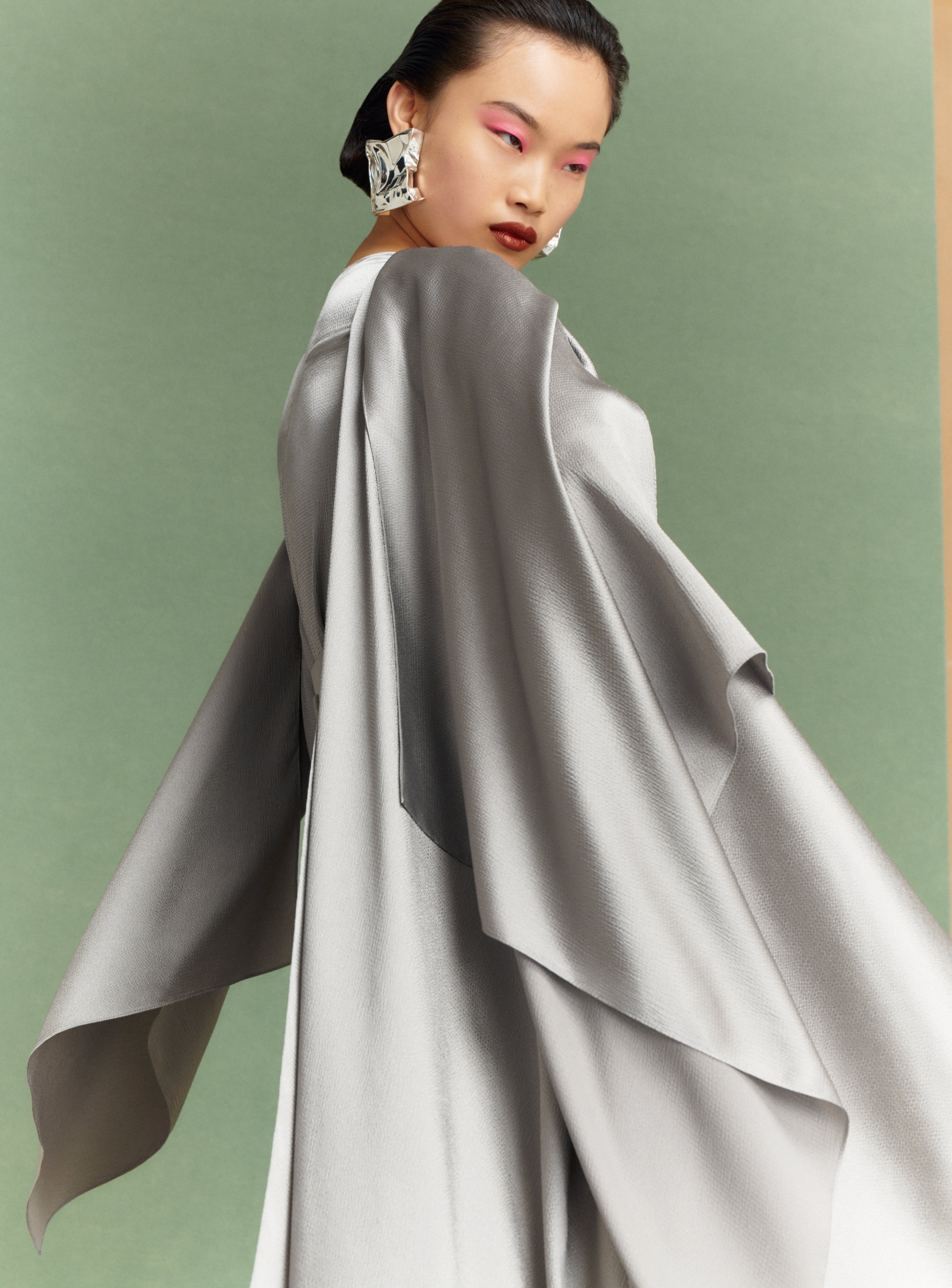 Solace London Rosalia sukienka maxi srebrna zabudowana