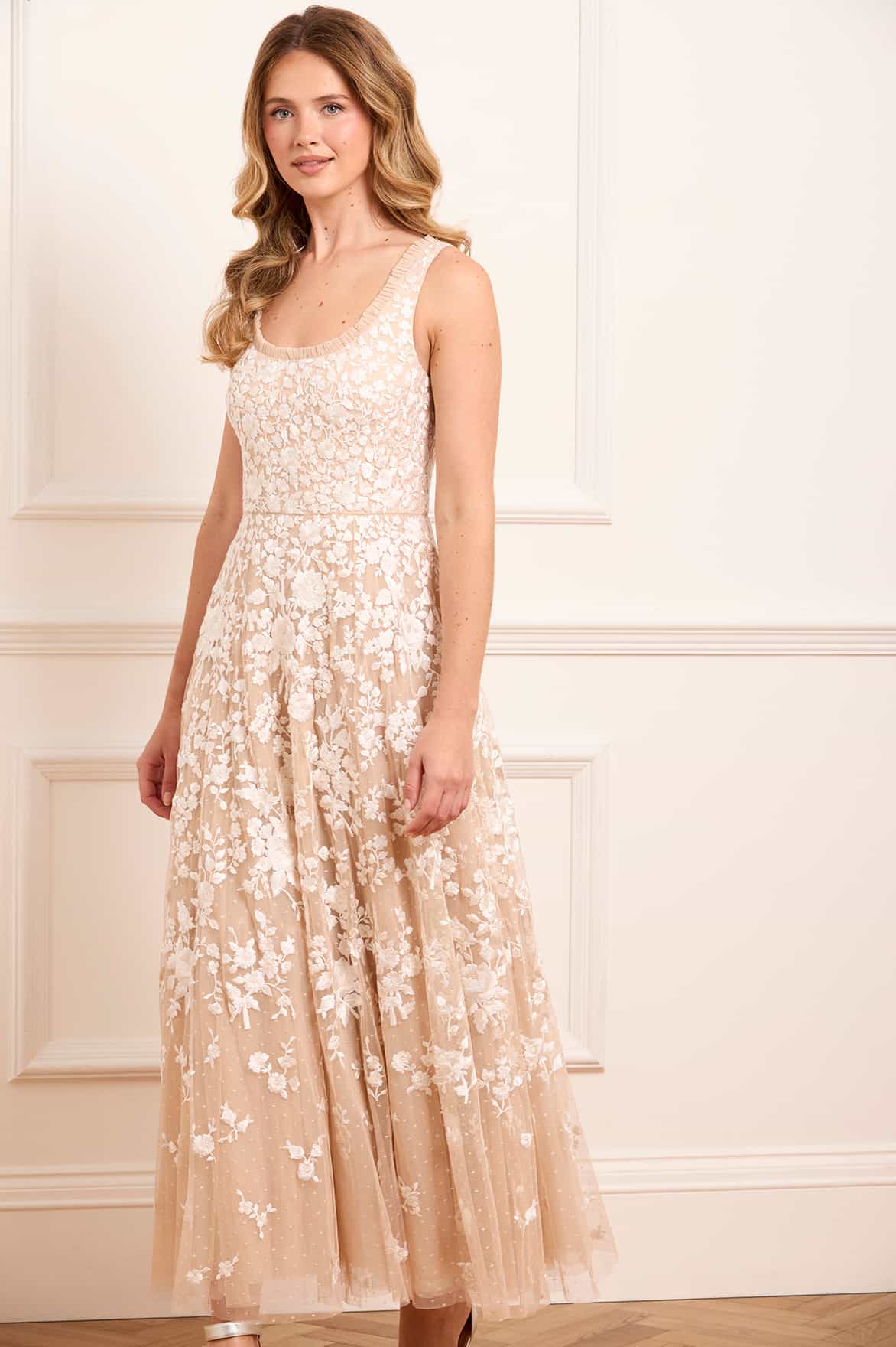 Needle & Thread Rosa Scoop Neck Ankle Gown sukienka beżowa