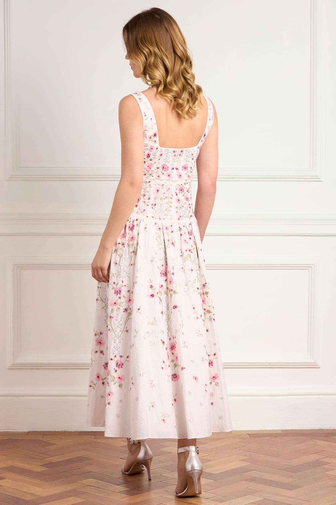 Needle & Thread Garden Rose Linen Blend suknia White len
