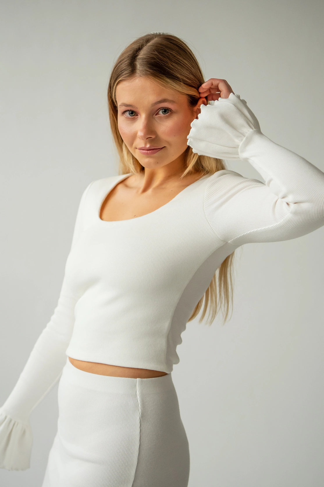 Nudyess Spring top prążkowany ecru z długim rękawem