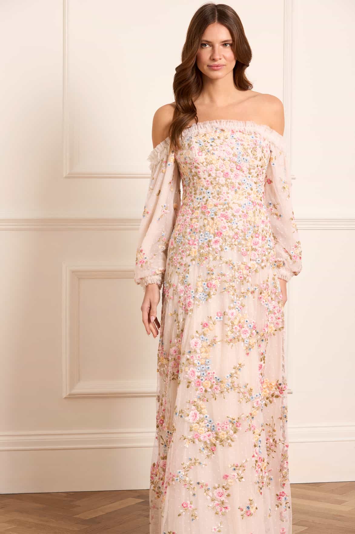 Needle & Thread Lunaria Wreath Gown sukienka kremowa haft