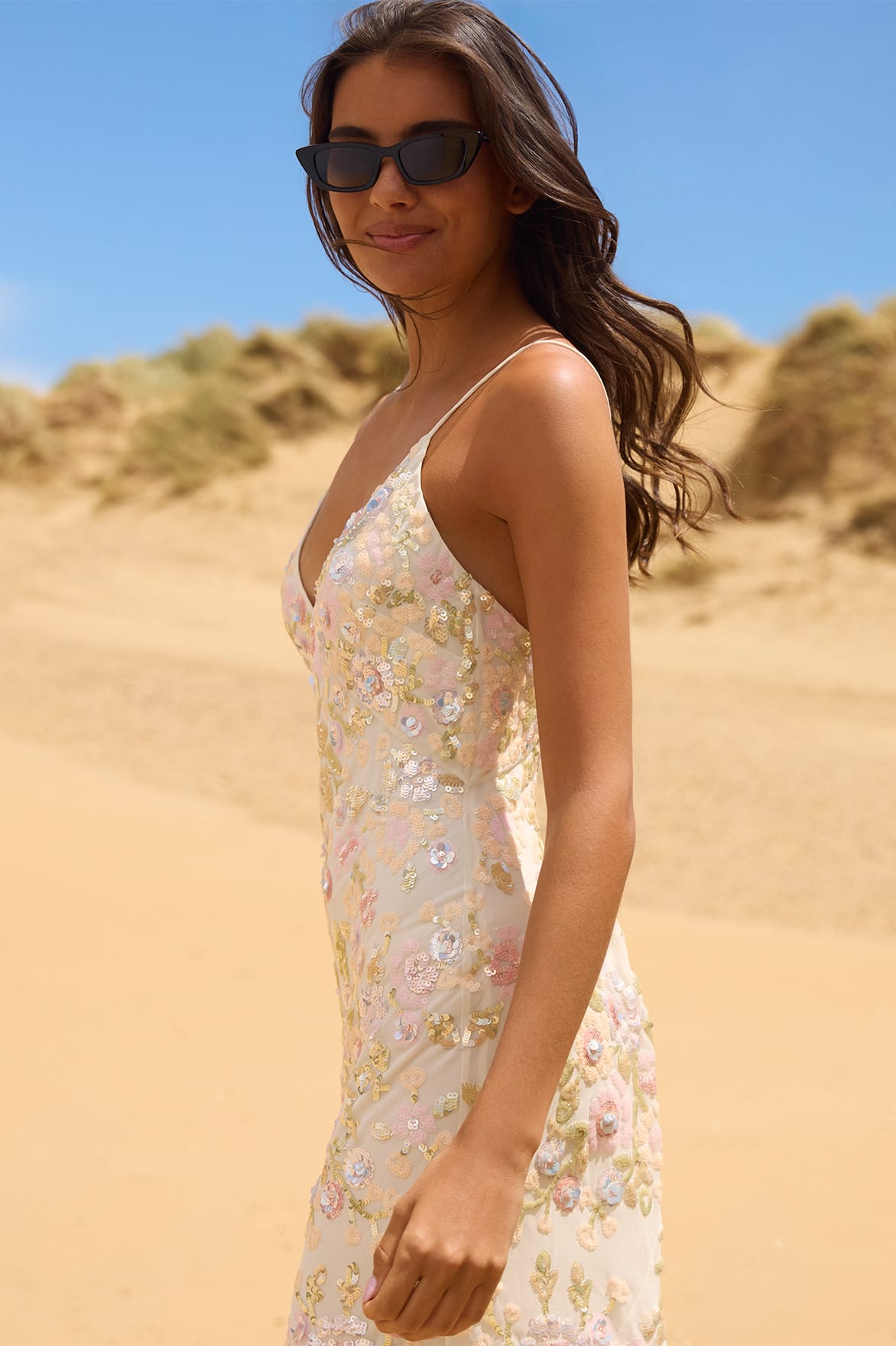 Needle & Thread Sequin Paradise Georgette Cami Gown sukienka biała