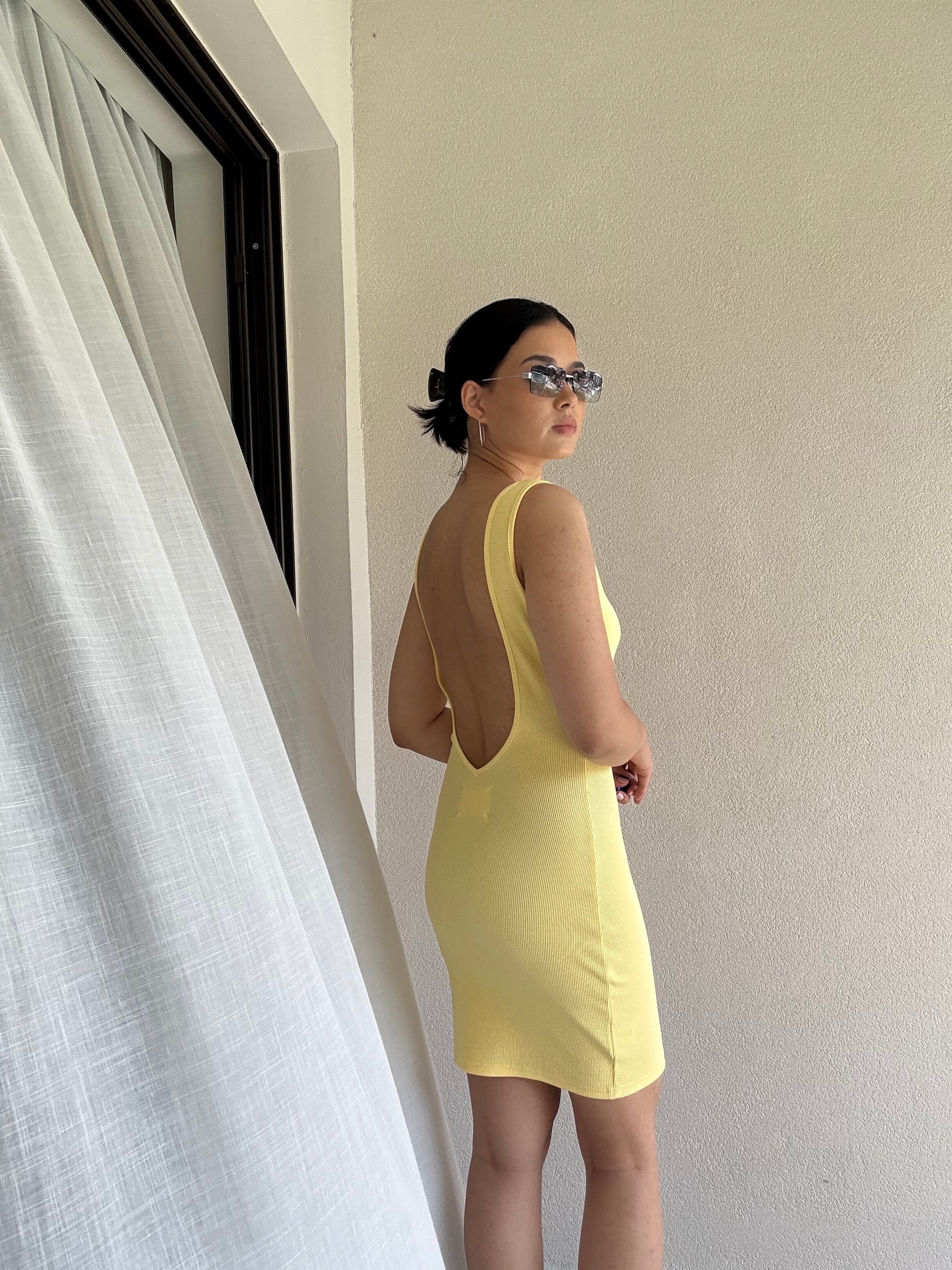 Nudyess Lanzarotte sukienka mini odkryte plecy yellow