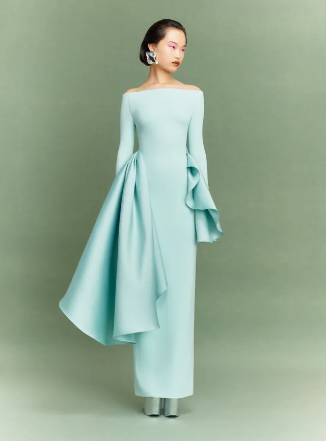 Solace London Kiana sukienka maxi Opal odkryte ramiona