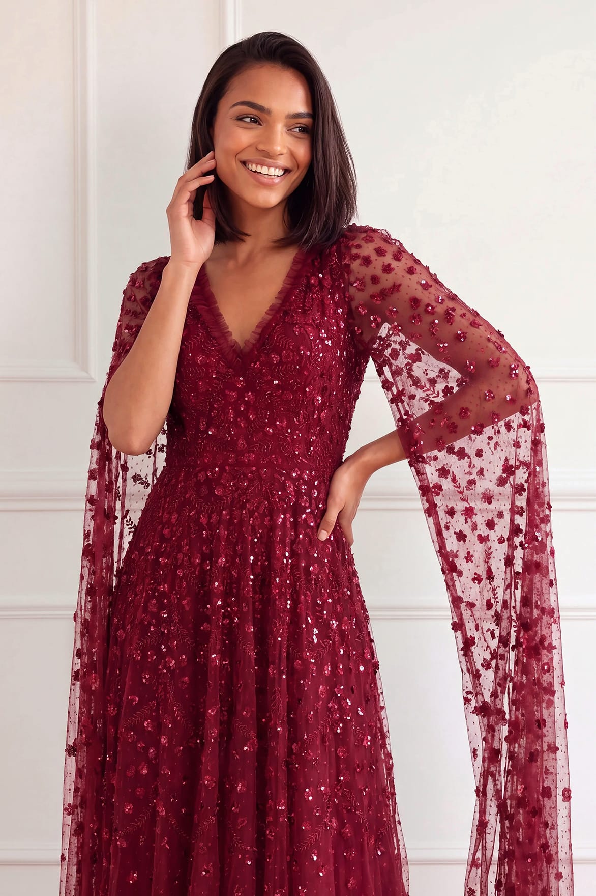 Needle & Thread Clover Cape Sleeve sukienka Red cekinowa