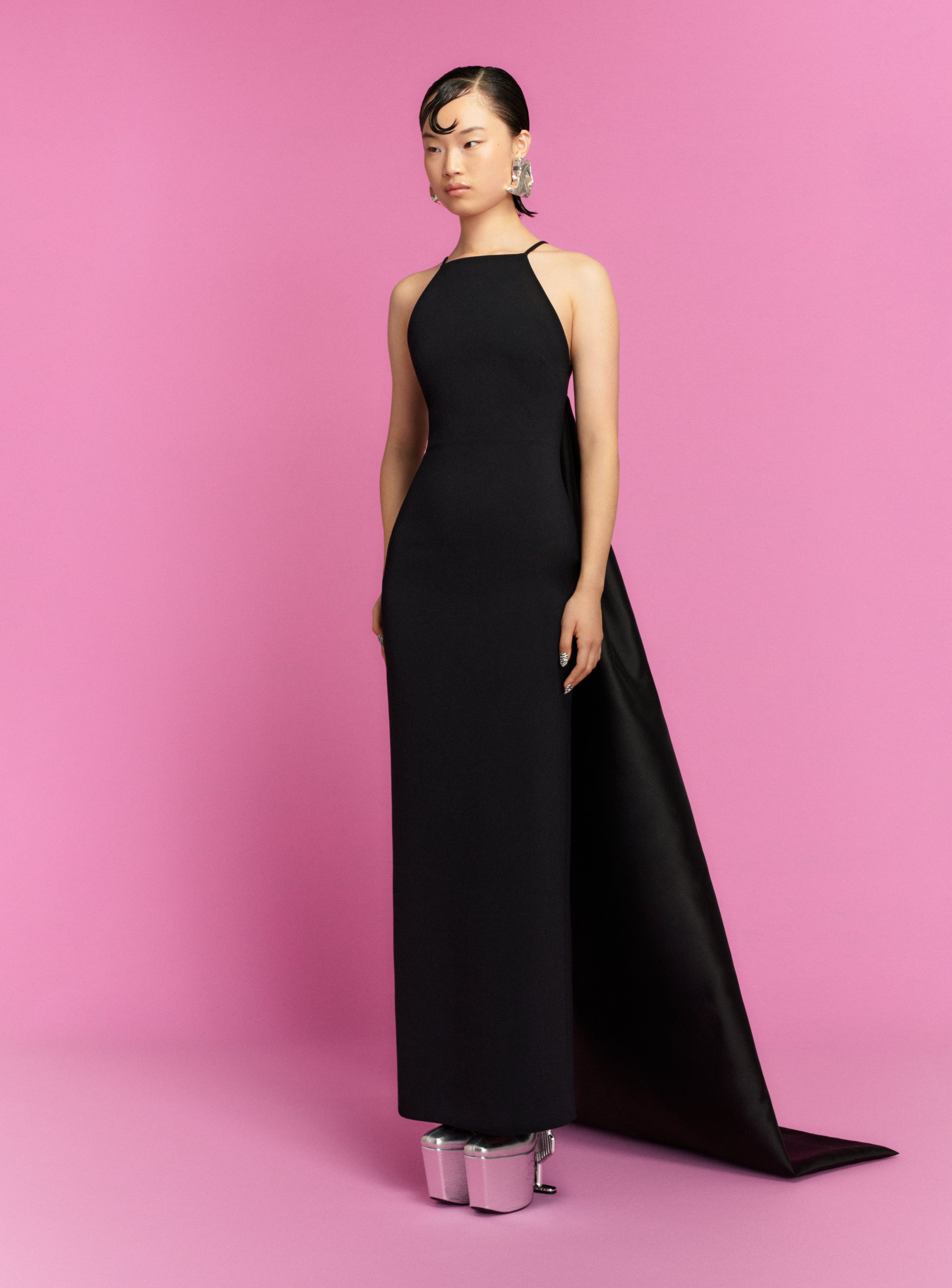 Solace London Ulla sukienka wieczorowa czarna maxi