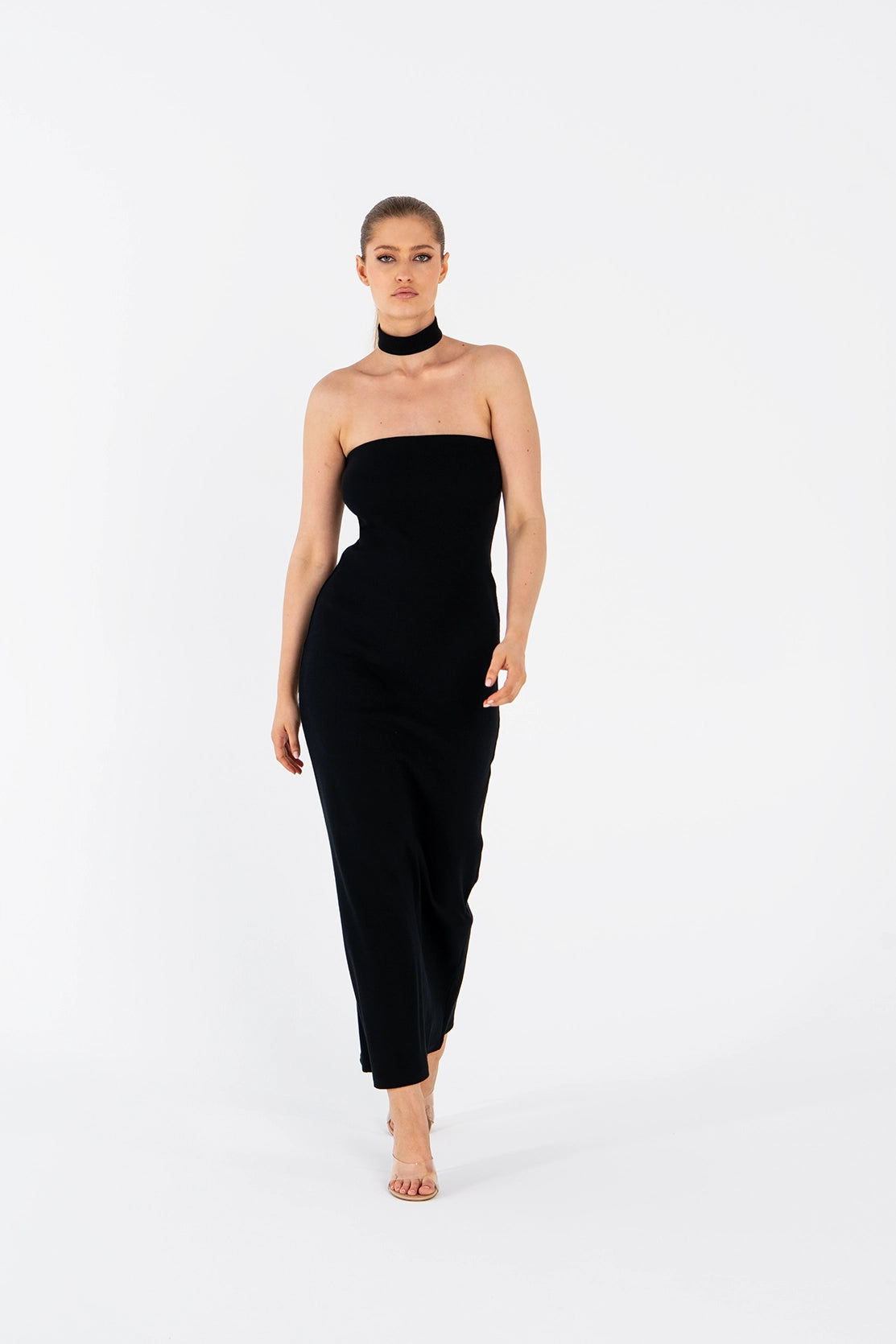 Nudyess Noir sukienka maxi czarna z chokerem