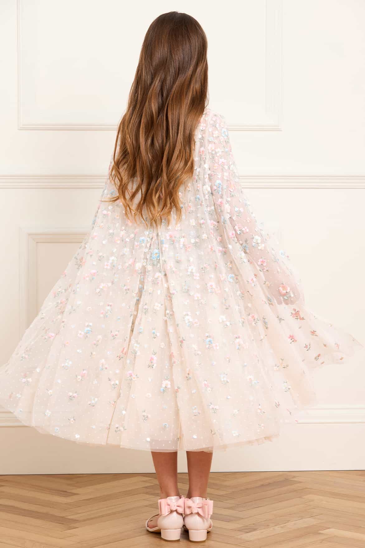 Needle & Thread Dahlia Ditsy Cape Kids Dress sukienka kremowa
