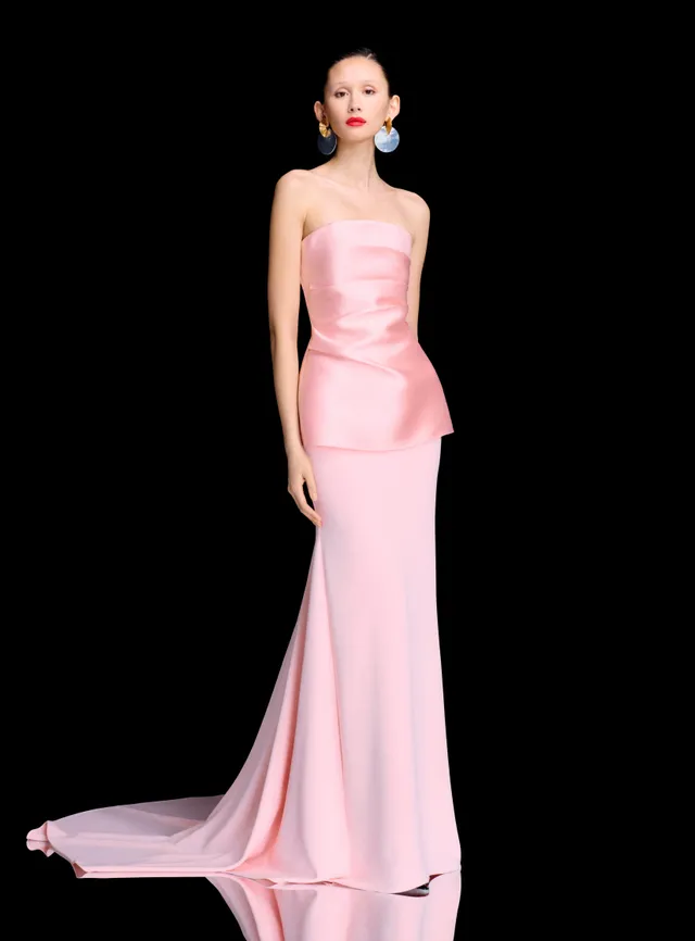 Solace London Alia sukienka maxi Camellia Pink strapless