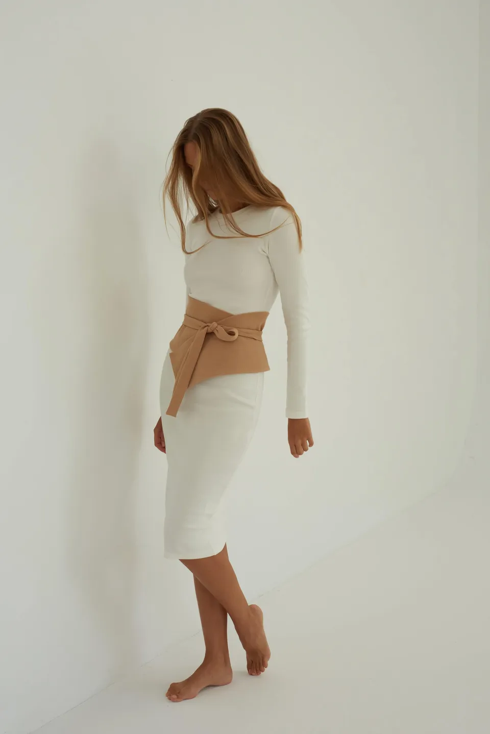 Nudyess Psyche pas modelujący prążkowany beżowy