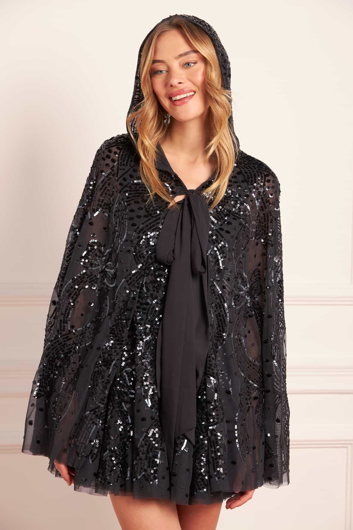 Needle & Thread Sequin Ribbon Hooded Cape peleryna grafitowa