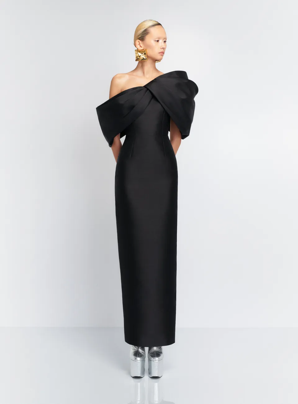 Solace London Davina sukienka wieczorowa maxi czarna