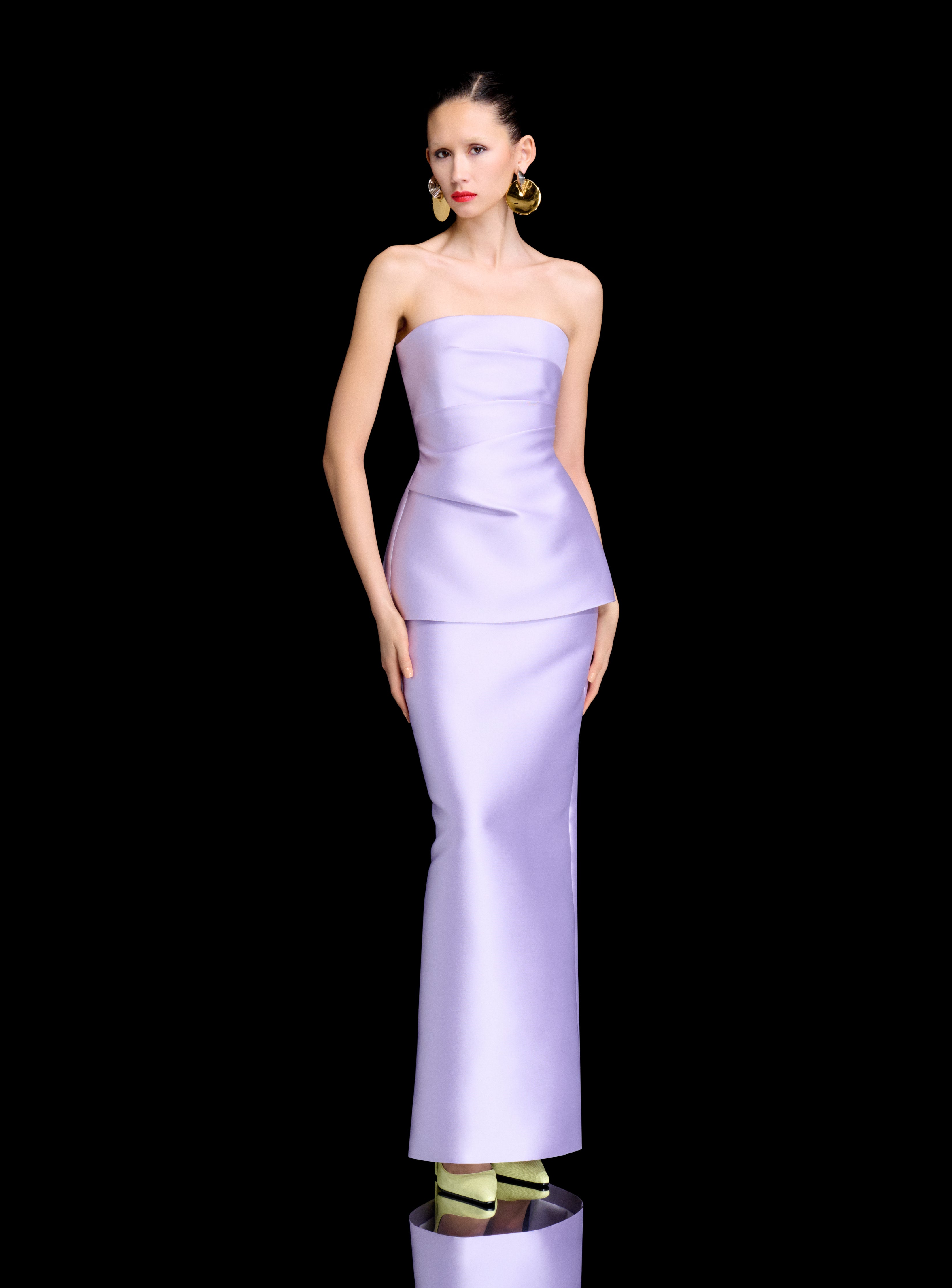 Solace London Lucille sukienka maxi lawendowa bez ramiączek