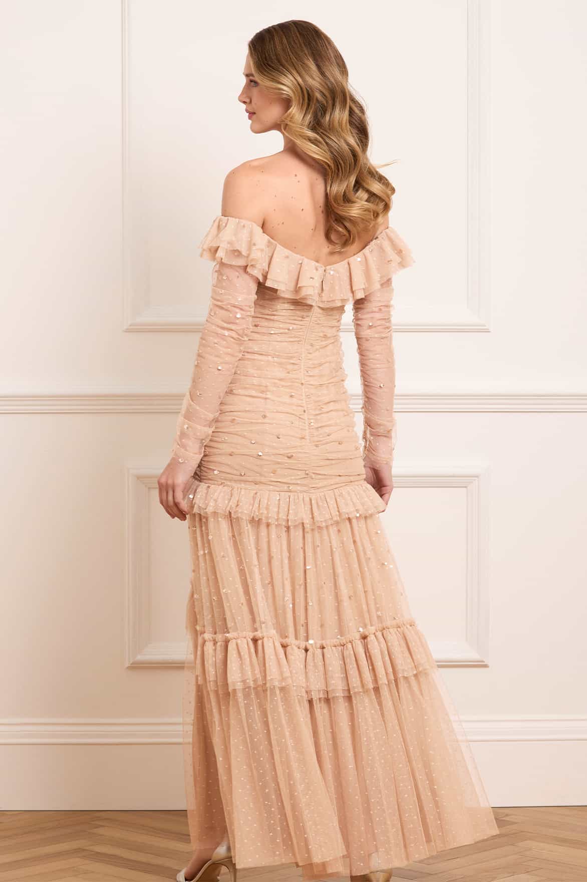 Needle & Thread Sequin Glimmer Rouched Off-Shoulder Gown suknia beż