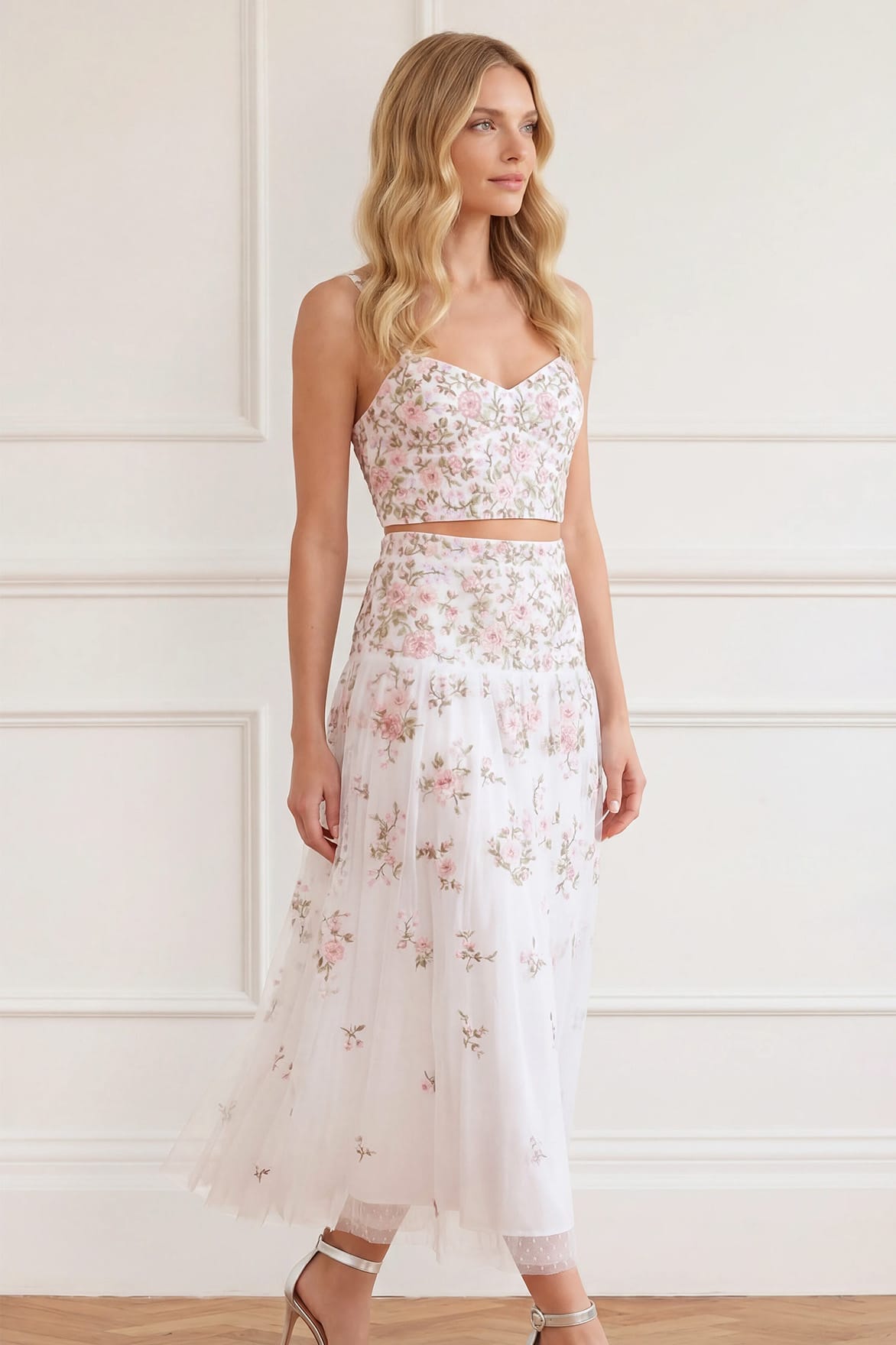 Needle & Thread Eden Rose Top biały haftowany krótki