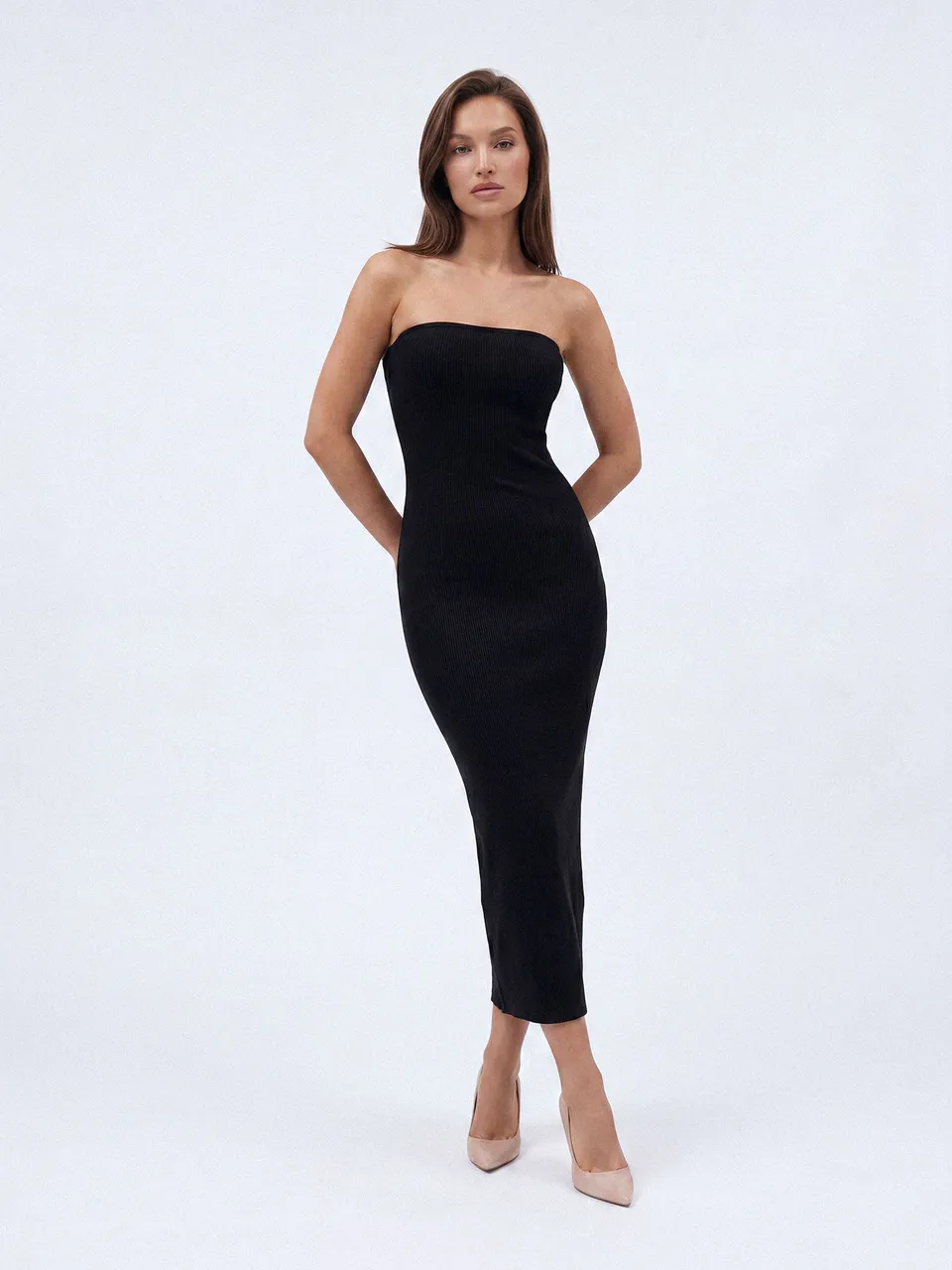 Nudyess Melrose sukienka midi czarna tuba