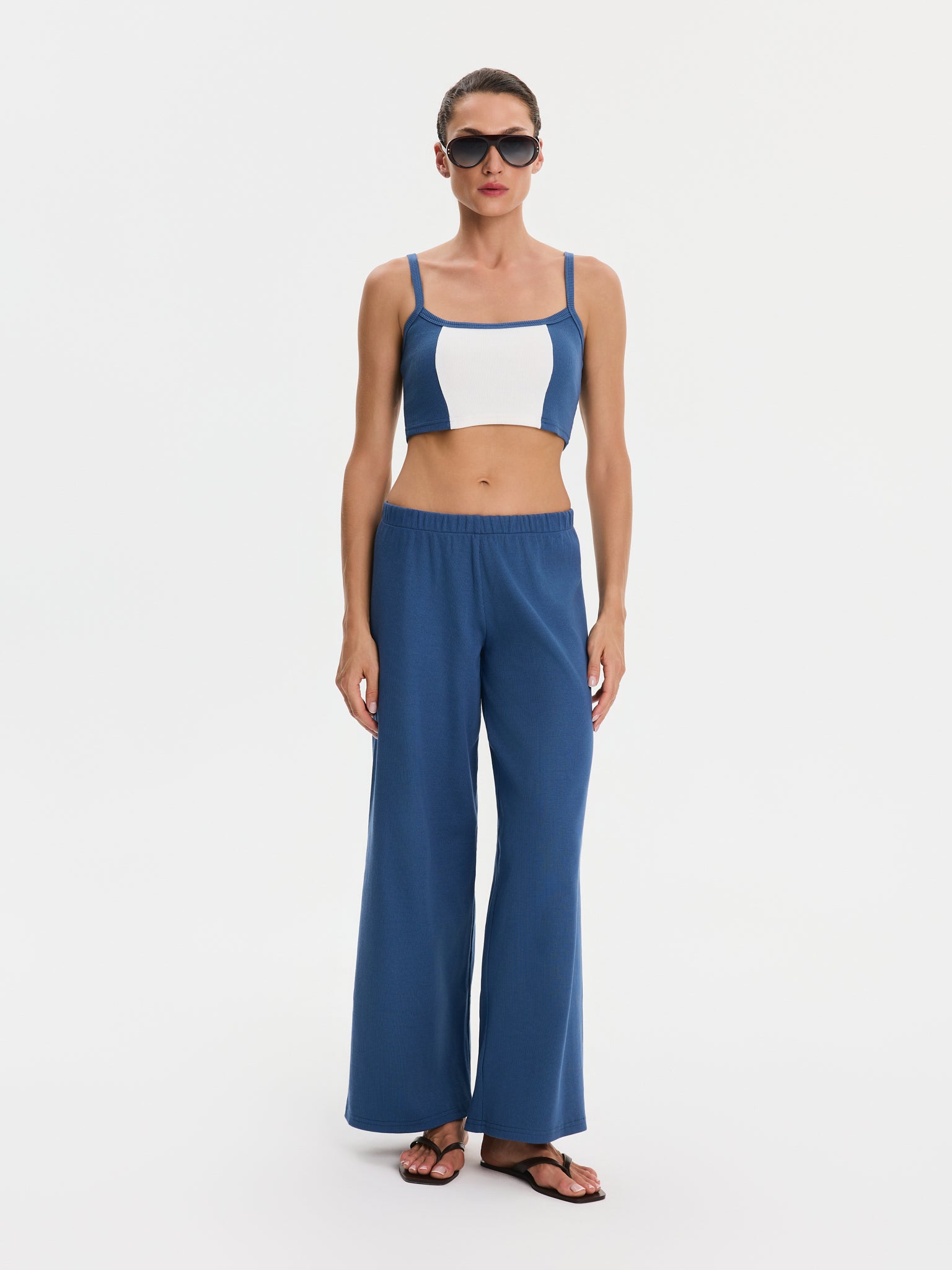 Nudyess Alex crop top Indygo prążkowany na ramiączkach