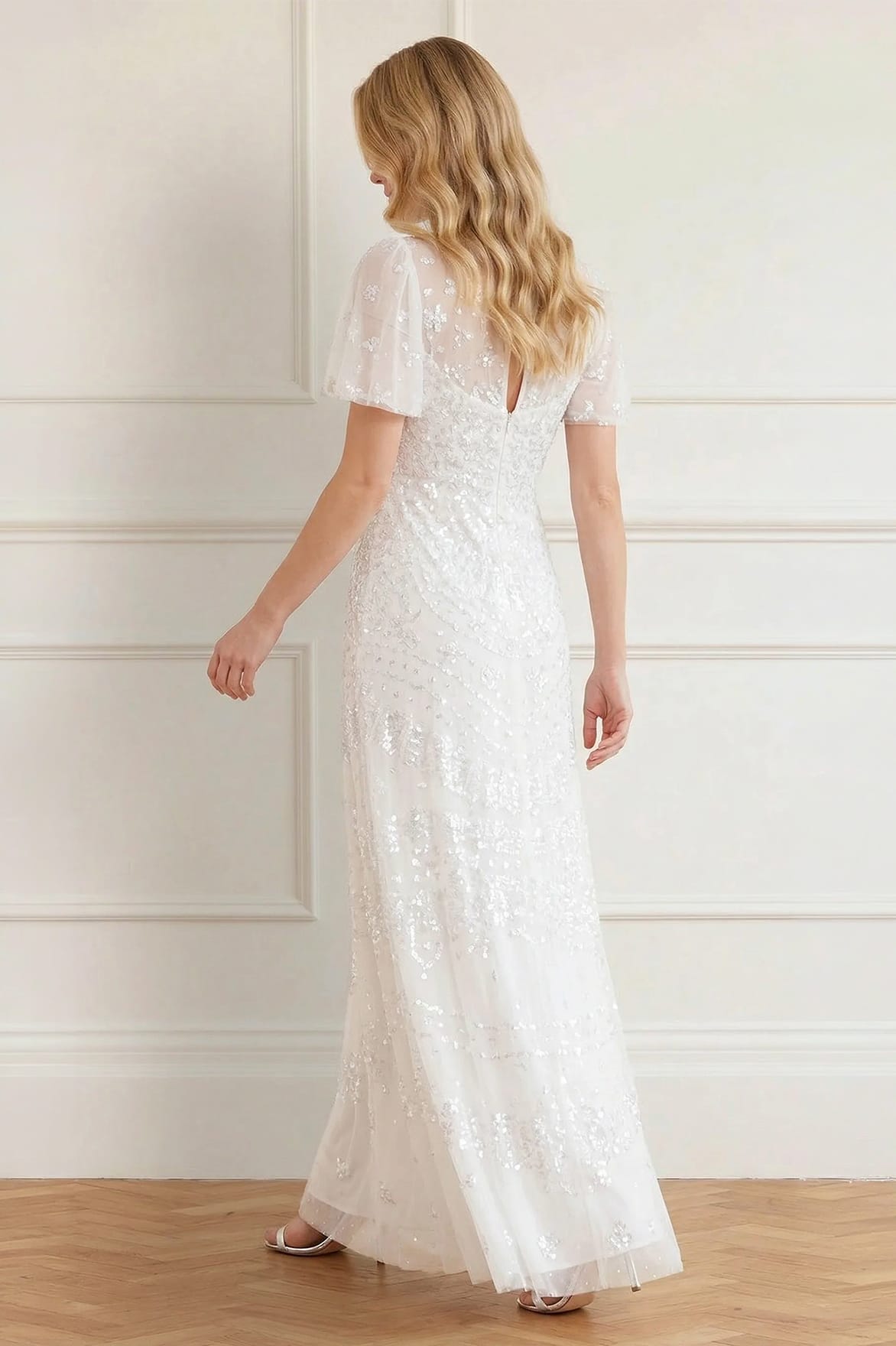 Needle & Thread Anais Sequin Short Sleeve Gown suknia biała