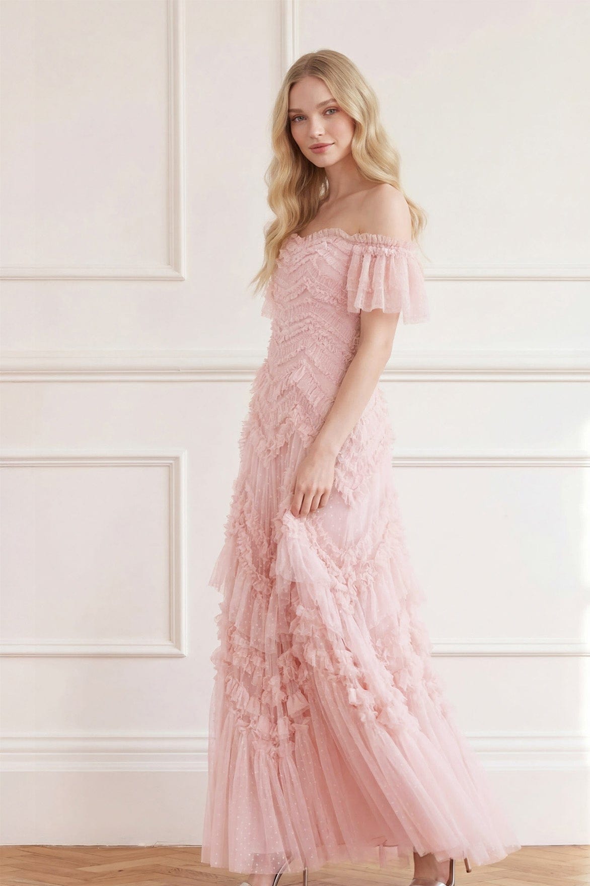 Needle & Thread Elia Off-Shoulder Gown sukienka róż falbany