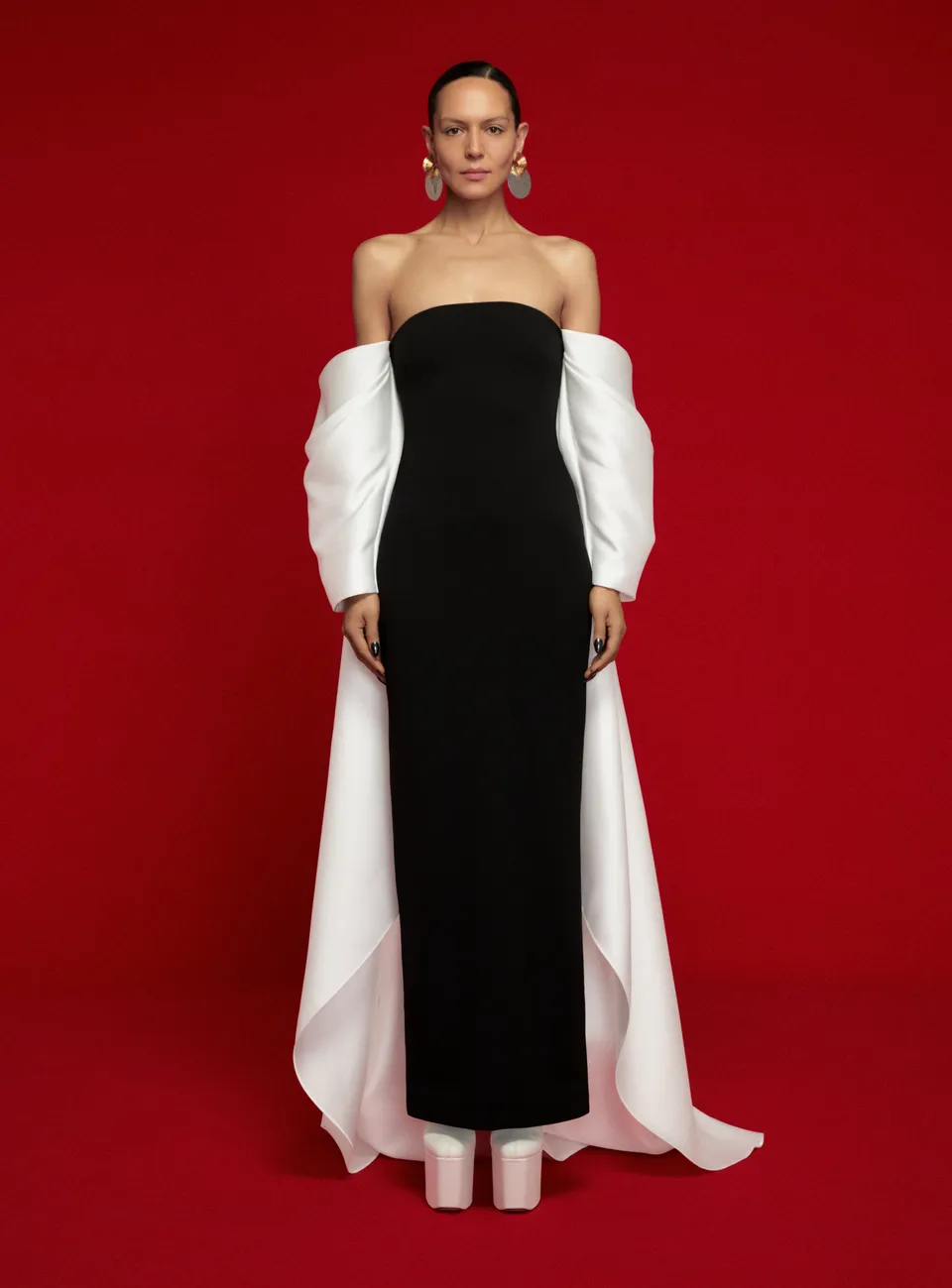 Solace London Kyla sukienka maxi czarno-kremowa